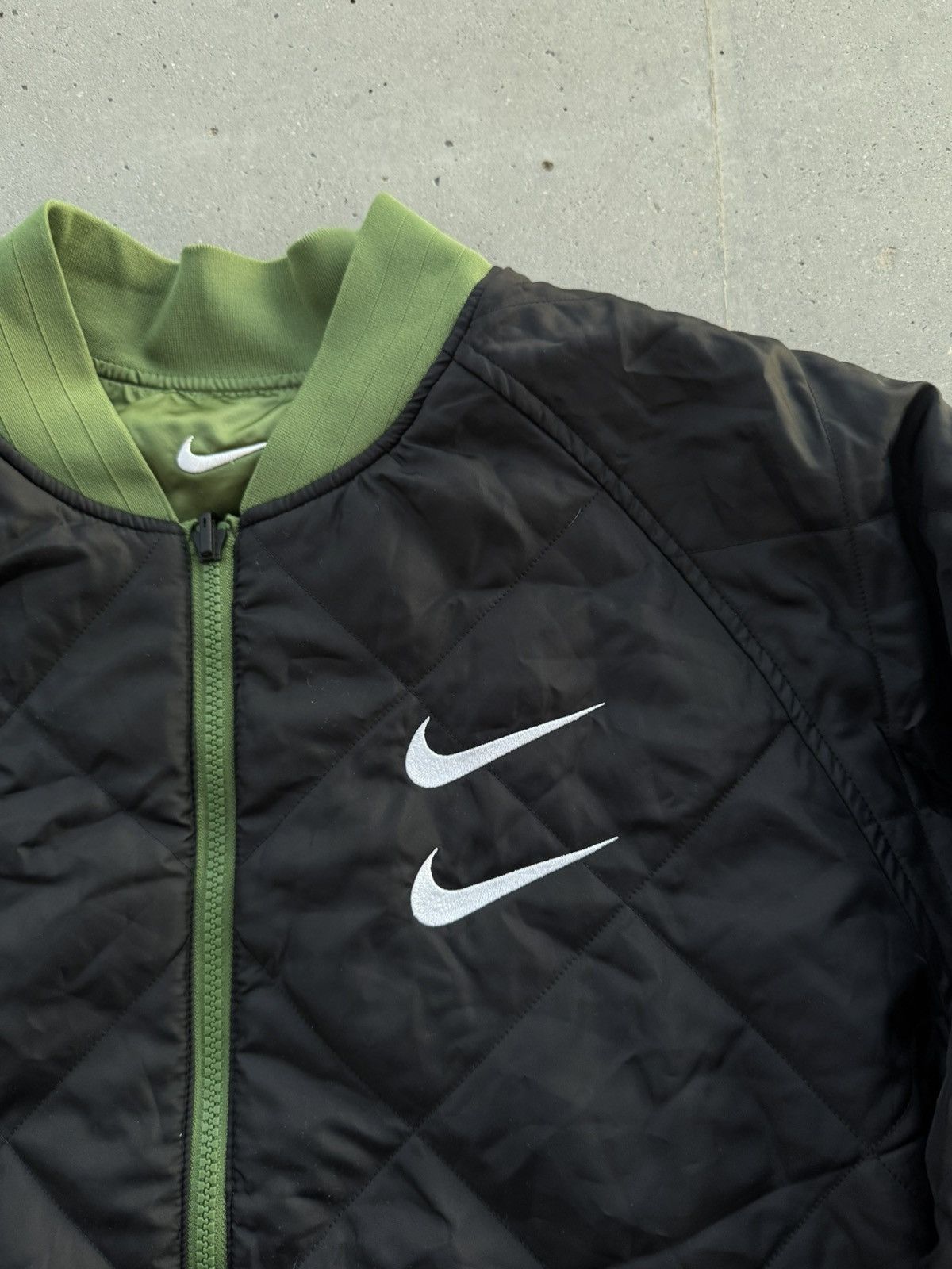 Nike Nike Big logo revers-able SWOOSH Light bomber Jacket Size US M / EU 48-50 / 2 - 6 Thumbnail