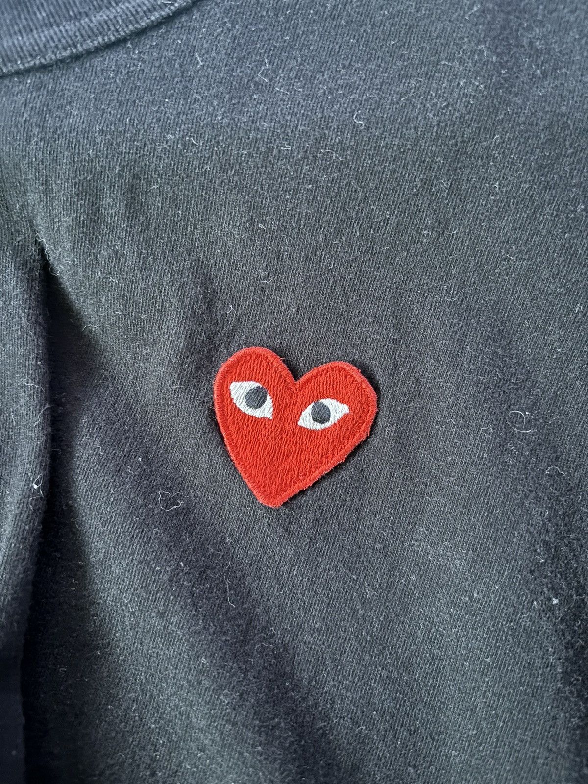 Comme des Garcons Comes Des Garçons Play Tshirt Size US L / EU 52-54 / 3 - 4 Thumbnail