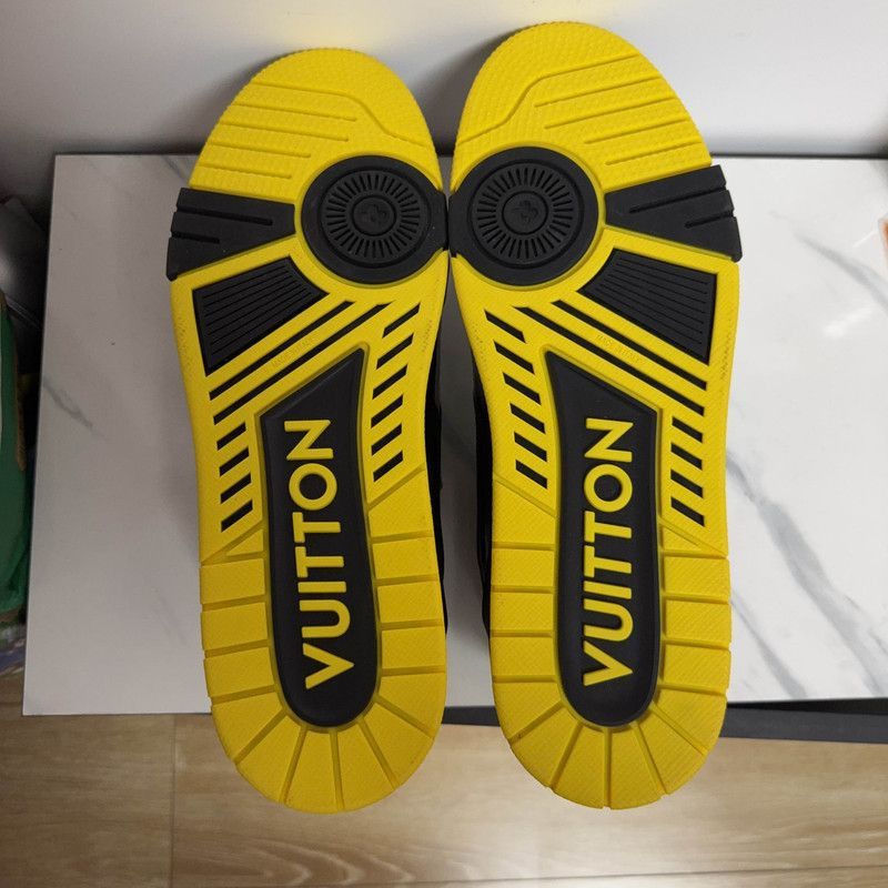 Louis Vuitton Louis Vuitton Trainer Casual Sneakers for Men -2508 Size US 11 / EU 44 - 4 Thumbnail
