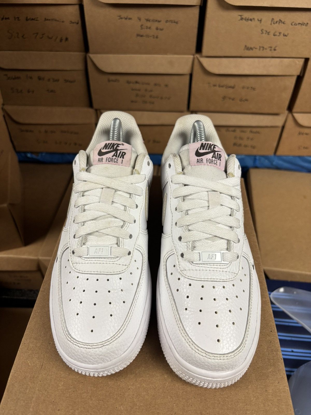 Nike Nike Air Force 1 low white light orewood pink Size US 7 / IT 37 - 2 Thumbnail
