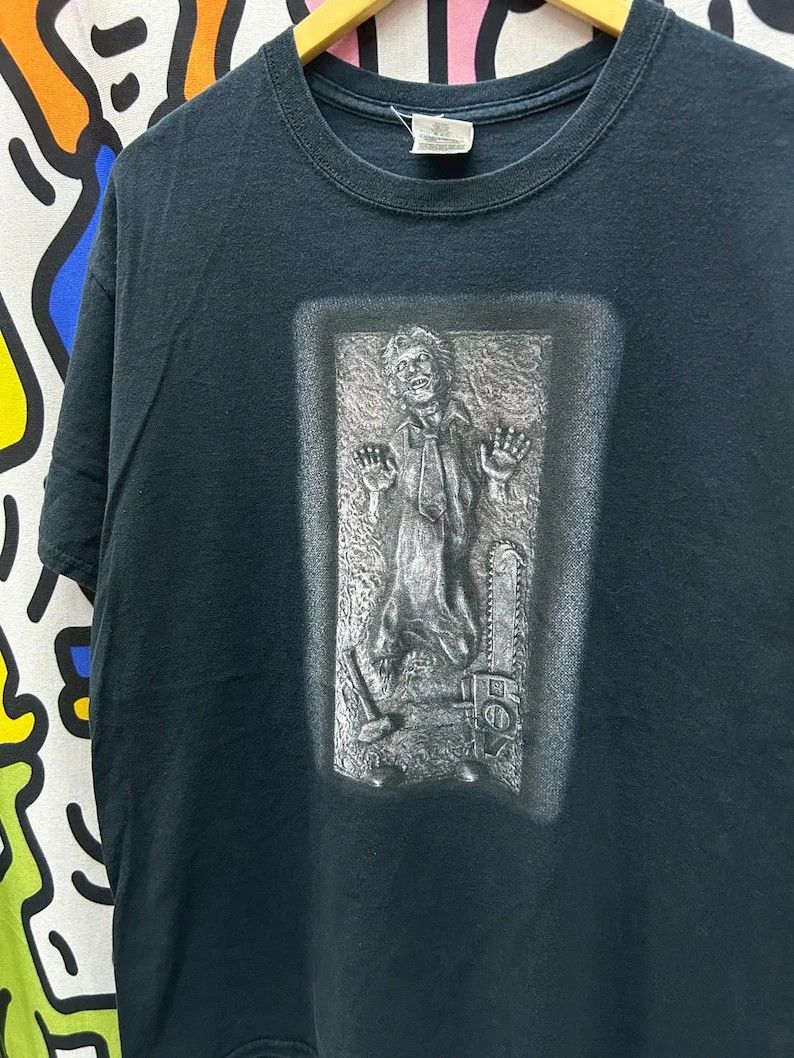 Vintage Vintage 2000s The Texas Chainsaw Massacre tshirt size L Size US L / EU 52-54 / 3 - 1 Thumbnail