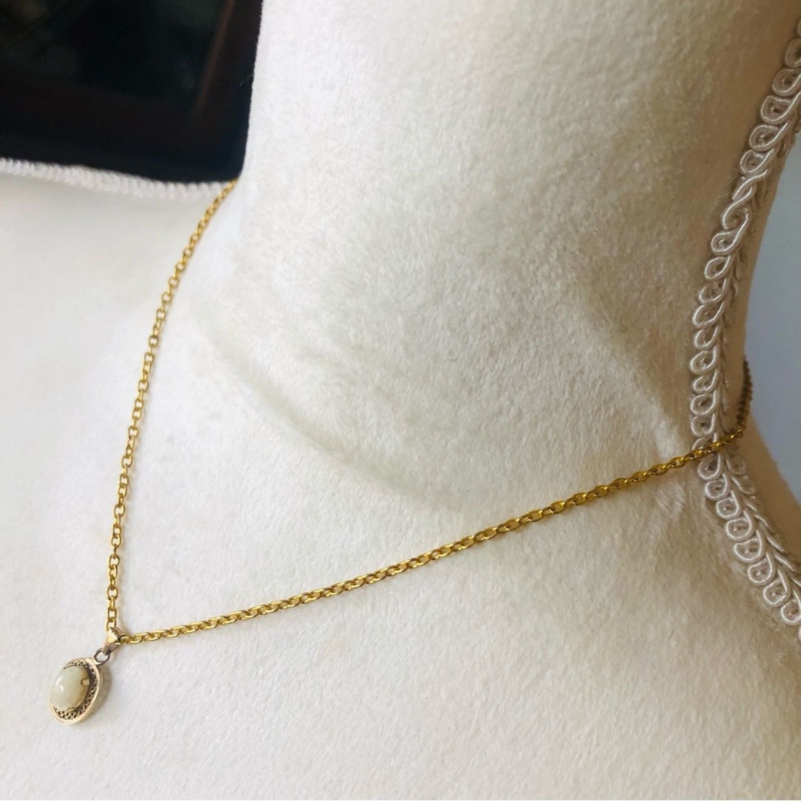 Vintage Vintage genuine opal 12kt gold filled pendant necklace Size ONE SIZE - 8 Thumbnail