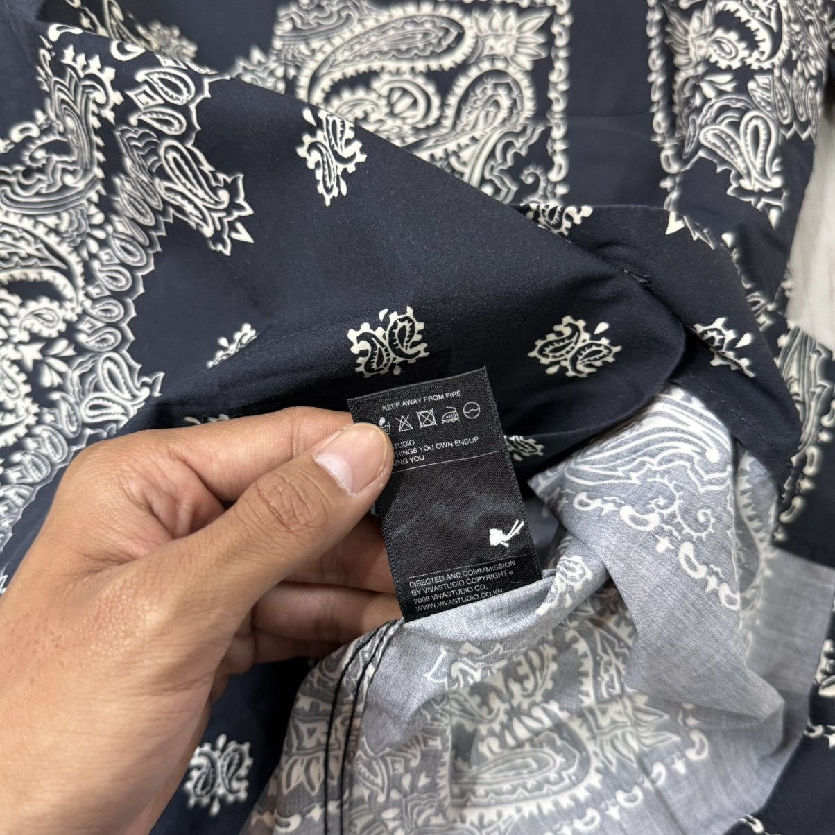 Japanese Brand Paisley button shirt by vivastudio black Size US L / EU 52-54 / 3 - 6 Thumbnail