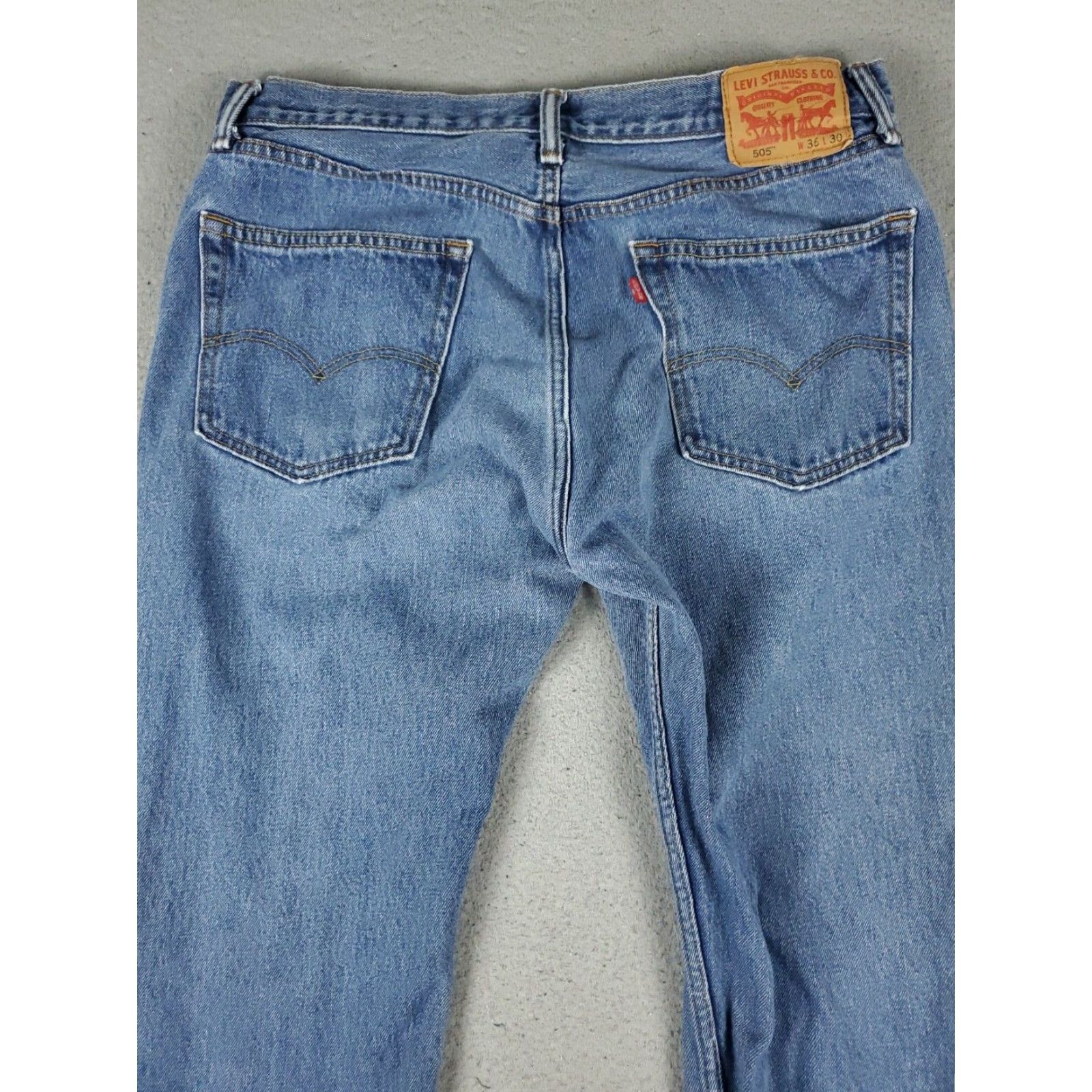 Levi's Levis 505 Jeans Mens 36x30 Blue Straight Leg Denim Pants Size US 36 / EU 52 - 7 Thumbnail