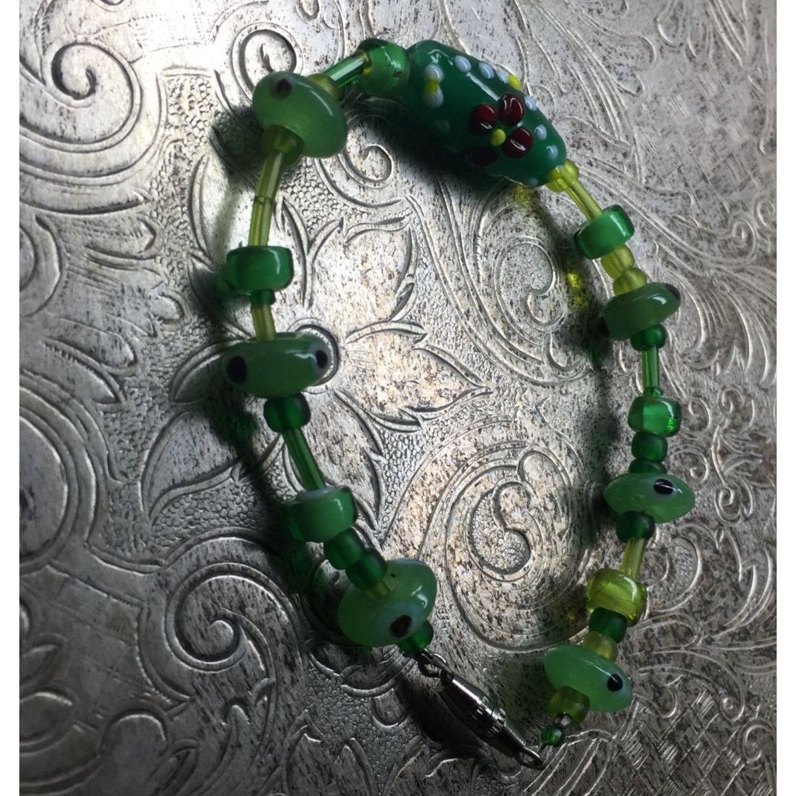 Other Women's/Girl's Green Beaded Bracelet Size ONE SIZE - 9 Thumbnail