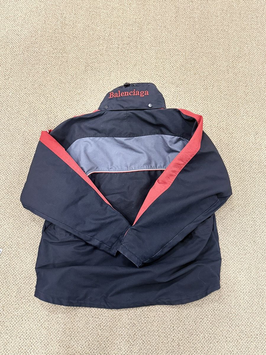 Balenciaga Balenciaga FW17 C-shape Parka by Demna EU44 Size US S / EU 44-46 / 1 - 4 Thumbnail