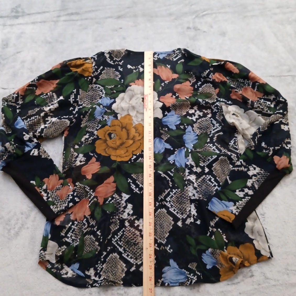 Vintage Cabi Shirt Womens Large Black Floral Sheer Long Sleeve Button Up Polyester Size L / US 10 / IT 46 - 6 Thumbnail