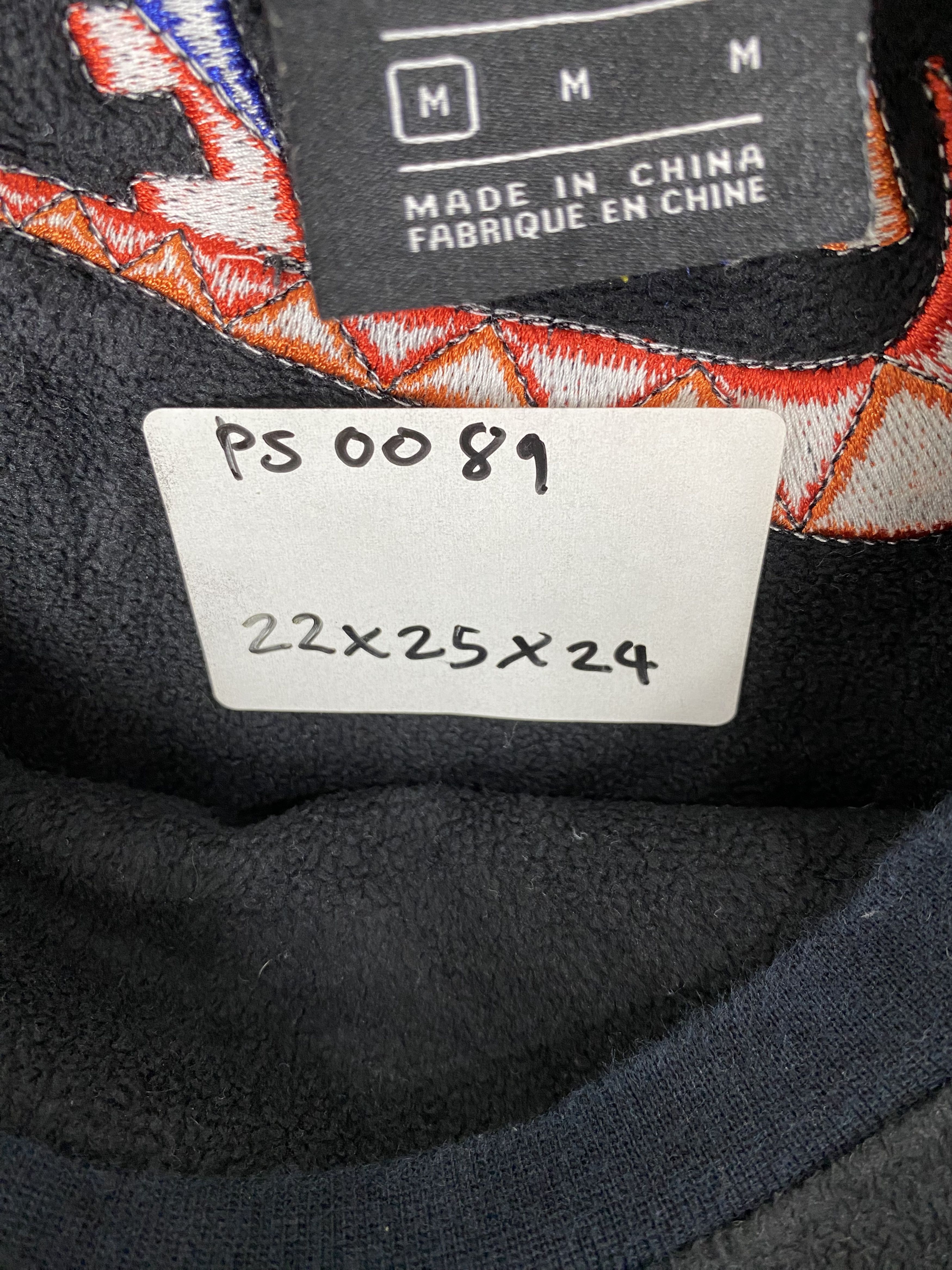 Nike Vintage Nike Embroidered Word Sweatshirts PS0089 Size US M / EU 48-50 / 2 - 11 Thumbnail