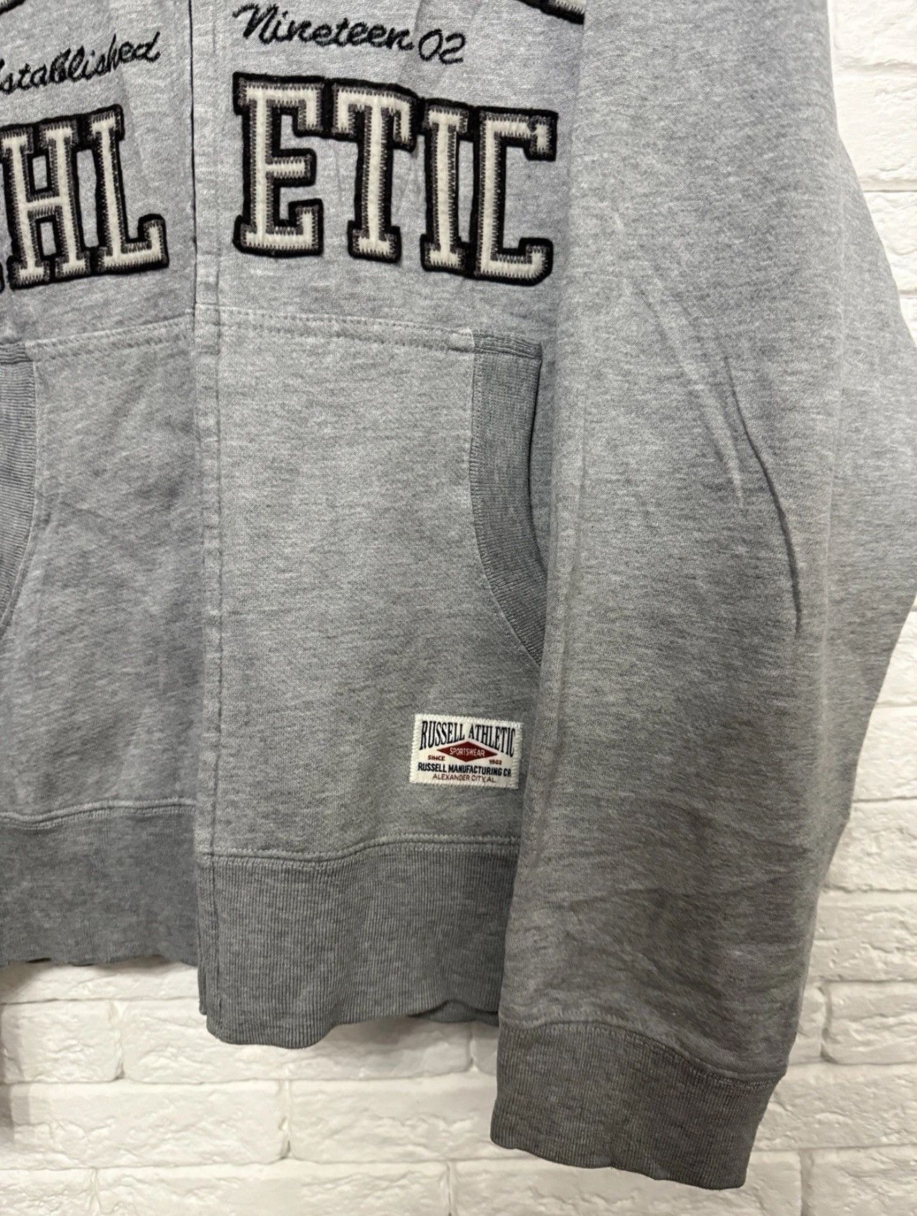 Russell Athletic Vintage Russell Athletic Zip Up Hoodie Sz XL Size US XL / EU 56 / 4 - 3 Thumbnail