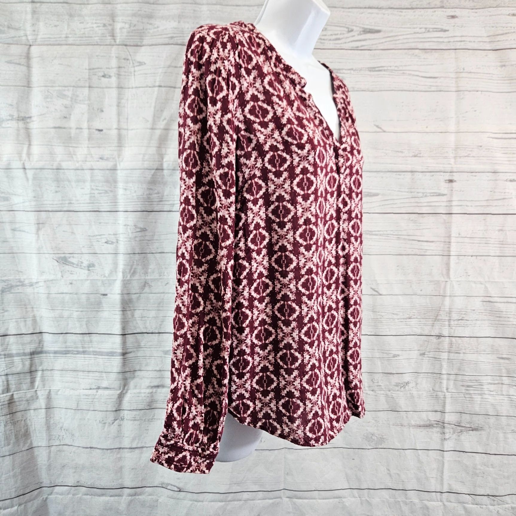 Eddie Bauer Eddie Bauer Womens Top Blouse Sz M Burgundy Long Sleeve Rayon V-Neck Shirts Womens Ribbed Pullover Size M / US 6-8 / IT 42-44 - 3 Thumbnail