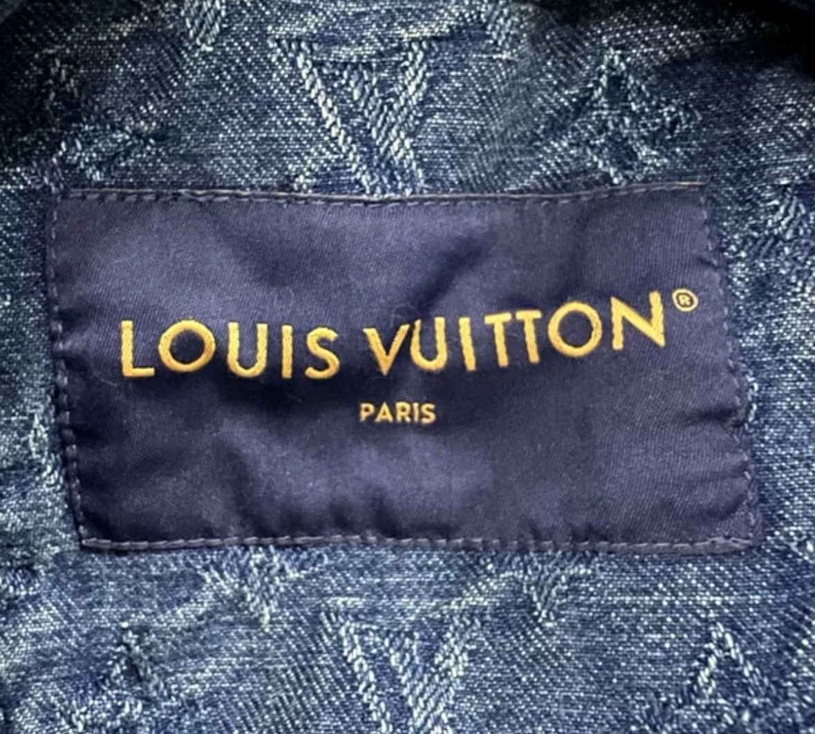 Louis Vuitton Louis Vuitton LV washed vintage embossed denim jacket Size US L / EU 52-54 / 3 - 4 Thumbnail