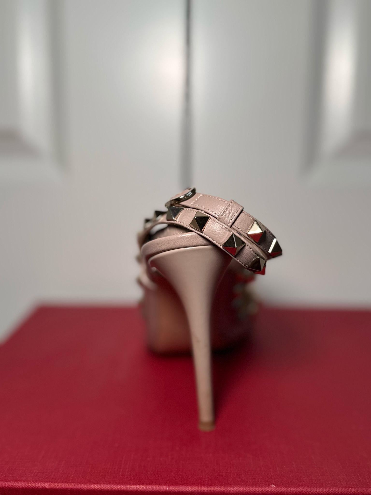 Valentino VALENTINO ANKLE STRAP Size US 8 / IT 38 - 20 Thumbnail