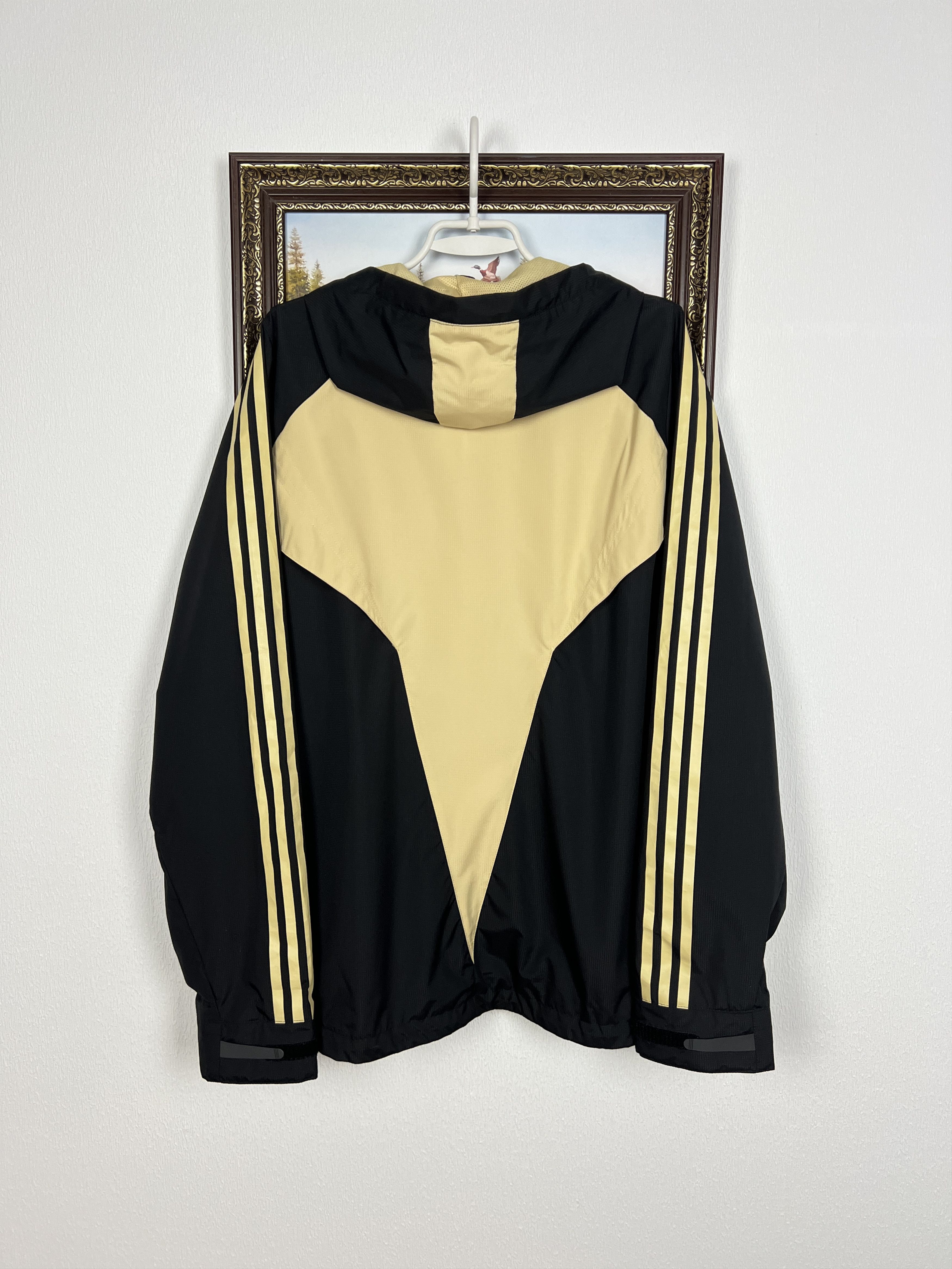 Adidas Vintage Adidas Liverpool Football Jacket Soccer Hooded Size US L / EU 52-54 / 3 - 13 Thumbnail