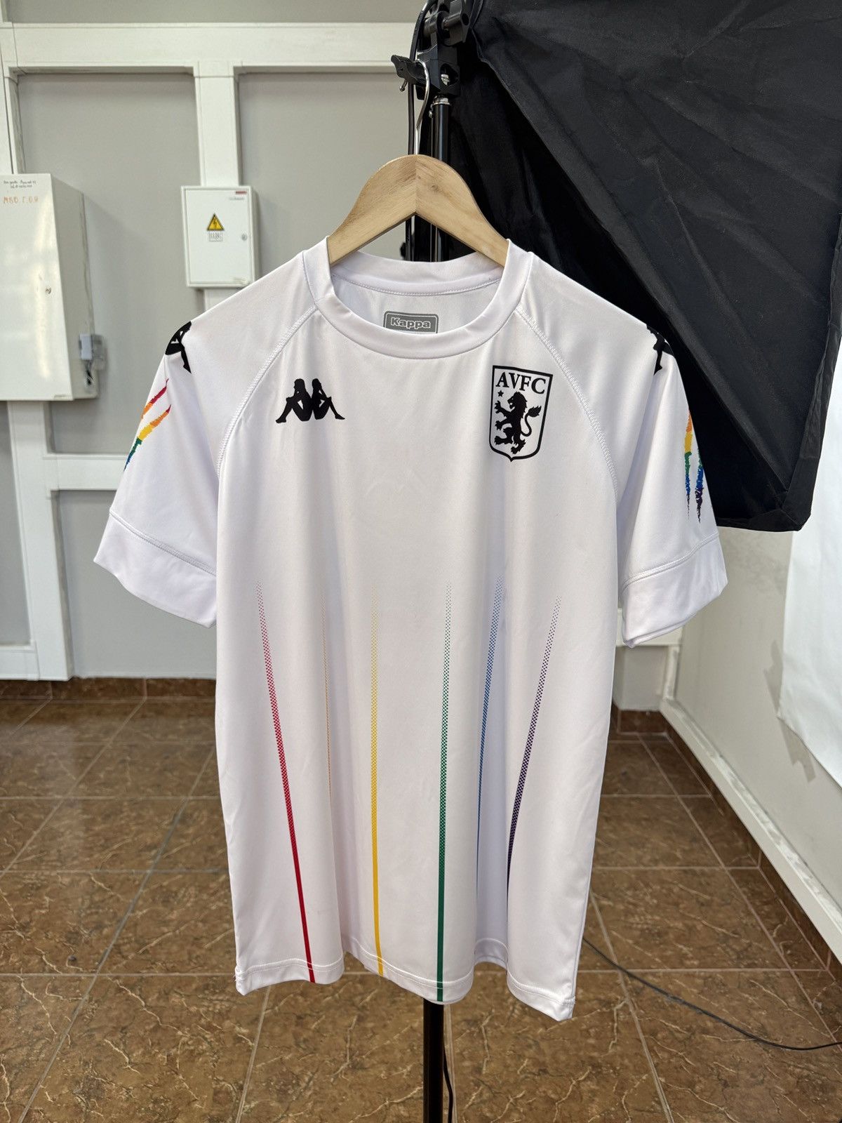 Kappa 🏴󠁧󠁢󠁥󠁮󠁧󠁿 Kappa Aston Villa AVFC Part of The Pride Soccer Jersey Y2K Size US M / EU 48-50 / 2 - 1 Thumbnail