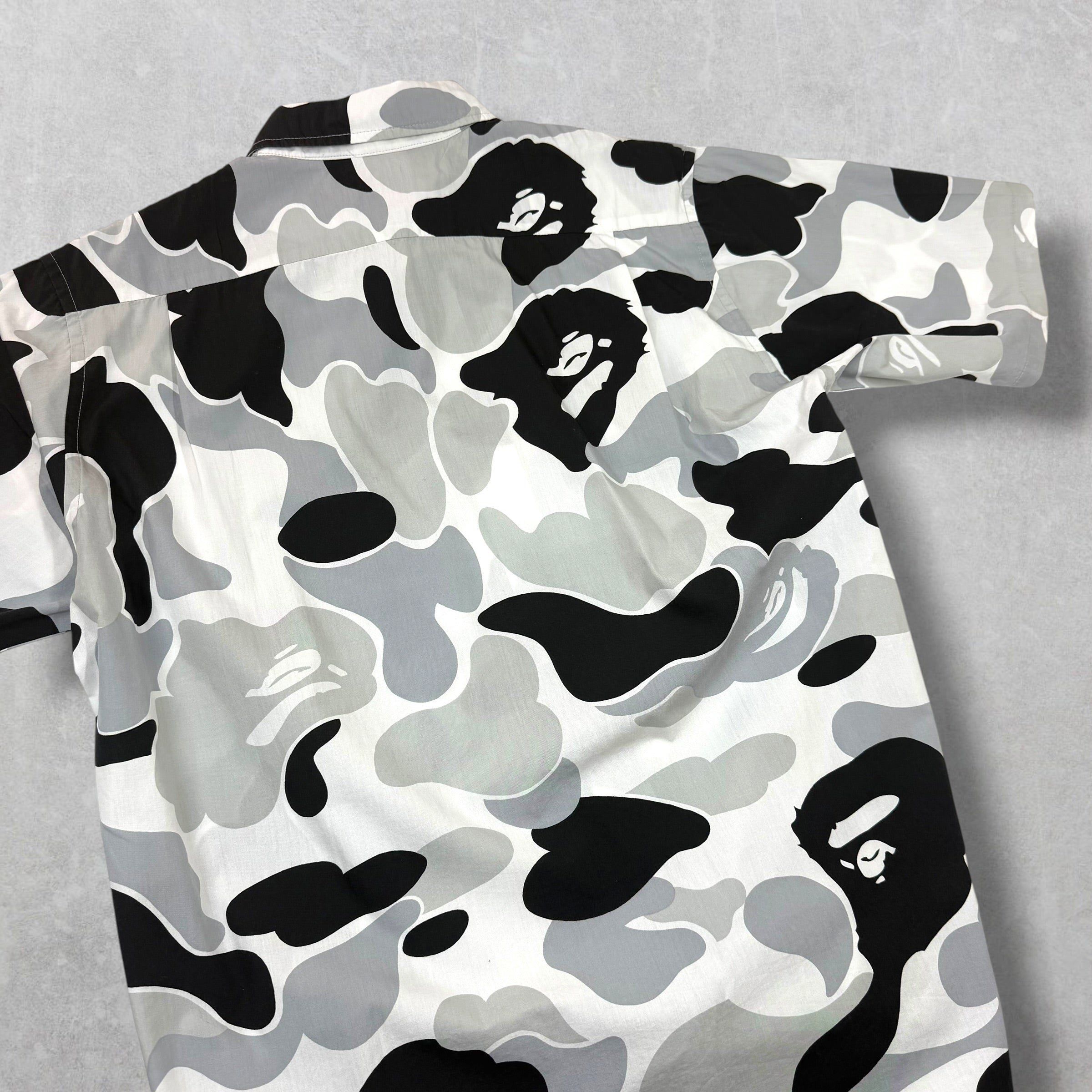 Bape Bape Grey Camo Button Up L Size US L / EU 52-54 / 3 - 4 Thumbnail