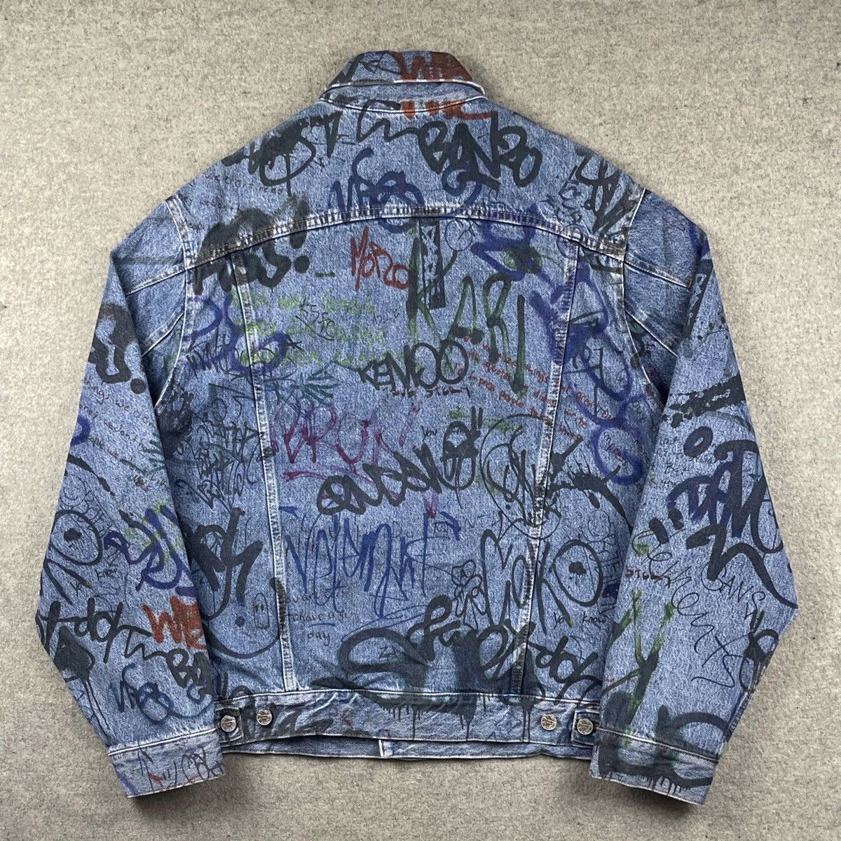 Vetements Vetements Graffiti Denim Jacket Size US L / EU 52-54 / 3 - 15 Thumbnail