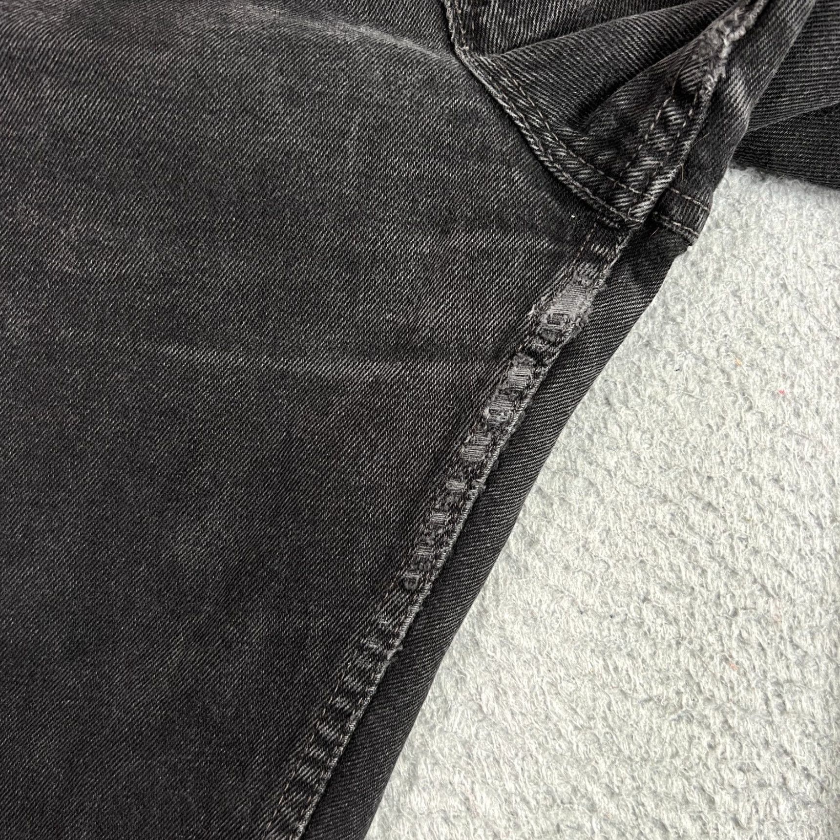 Denime VINTAGE Levi’s 550 Plus Size 18 Women’s Black Denim Jeans Relaxed Tapered Leg USA Size 40" / US 18 - 3 Thumbnail