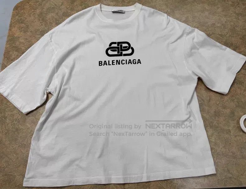 Balenciaga Balenciaga Buckle T-Shirt Letter Logo Printed Round Neck S Size S / US 4 / IT 40 - 1 Thumbnail