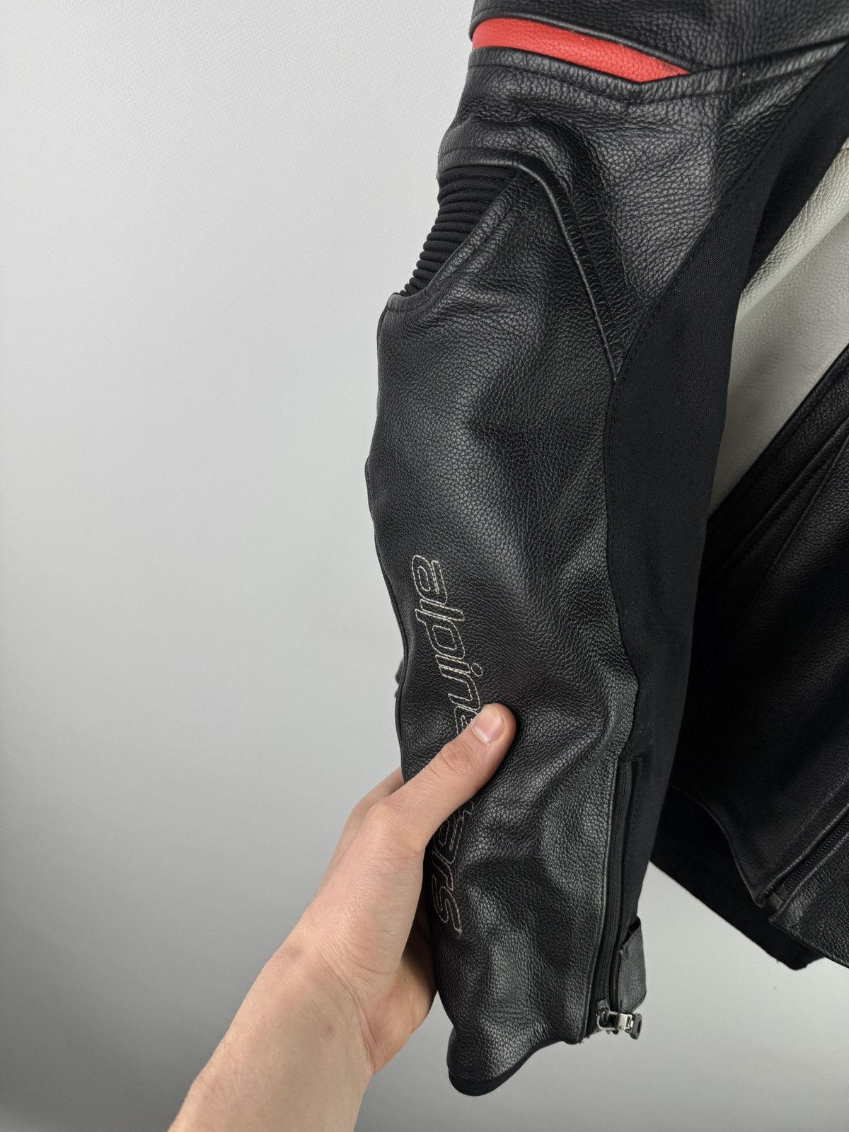 Alpinestars Alpinestars Devon Motorcycle/Motorbike Leather Jacket Black Size US S / EU 44-46 / 1 - 6 Thumbnail