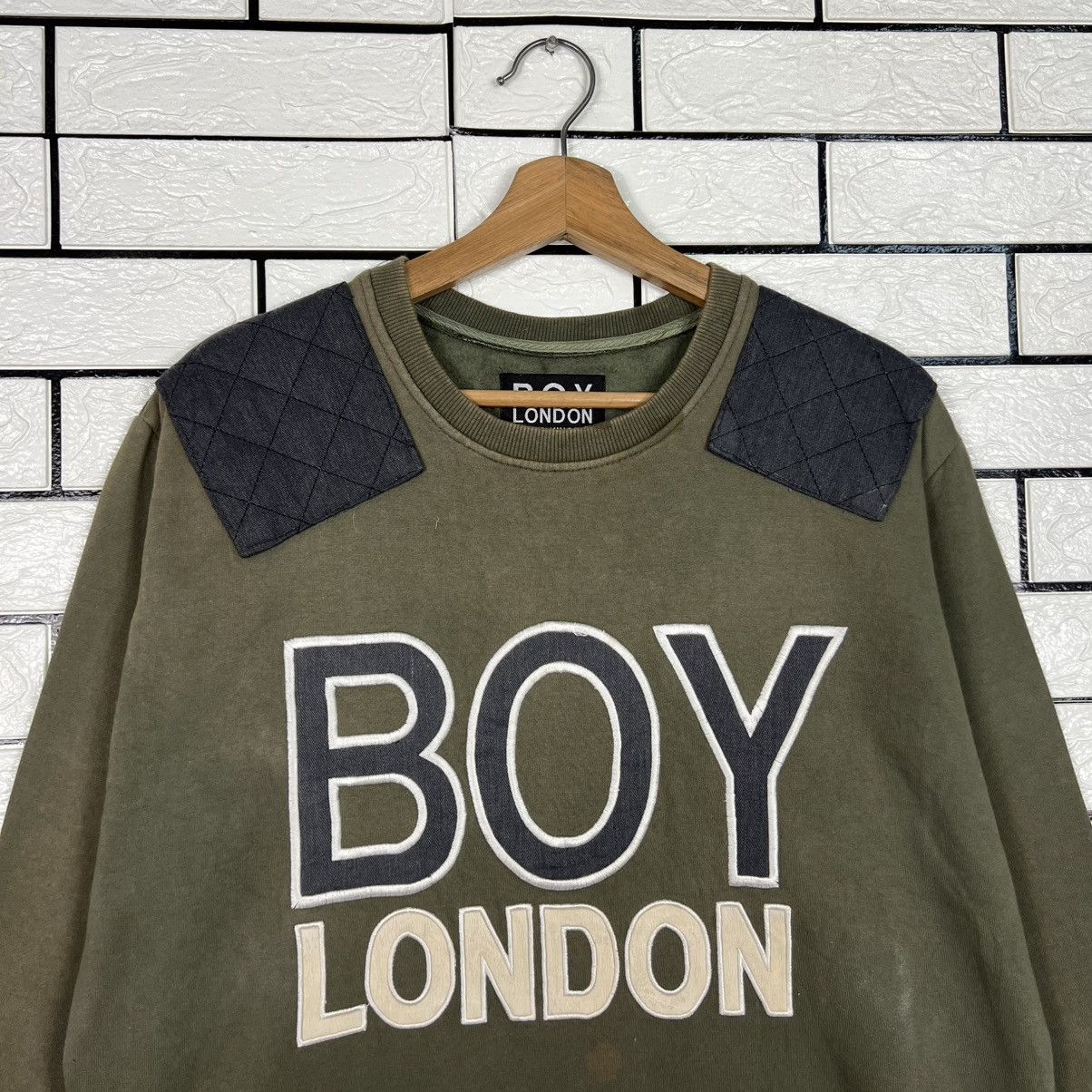 Boy London BOY LONDON Big Logo Khaki Crewneck Sweatshirt #4007-C182 Size US L / EU 52-54 / 3 - 2 Thumbnail