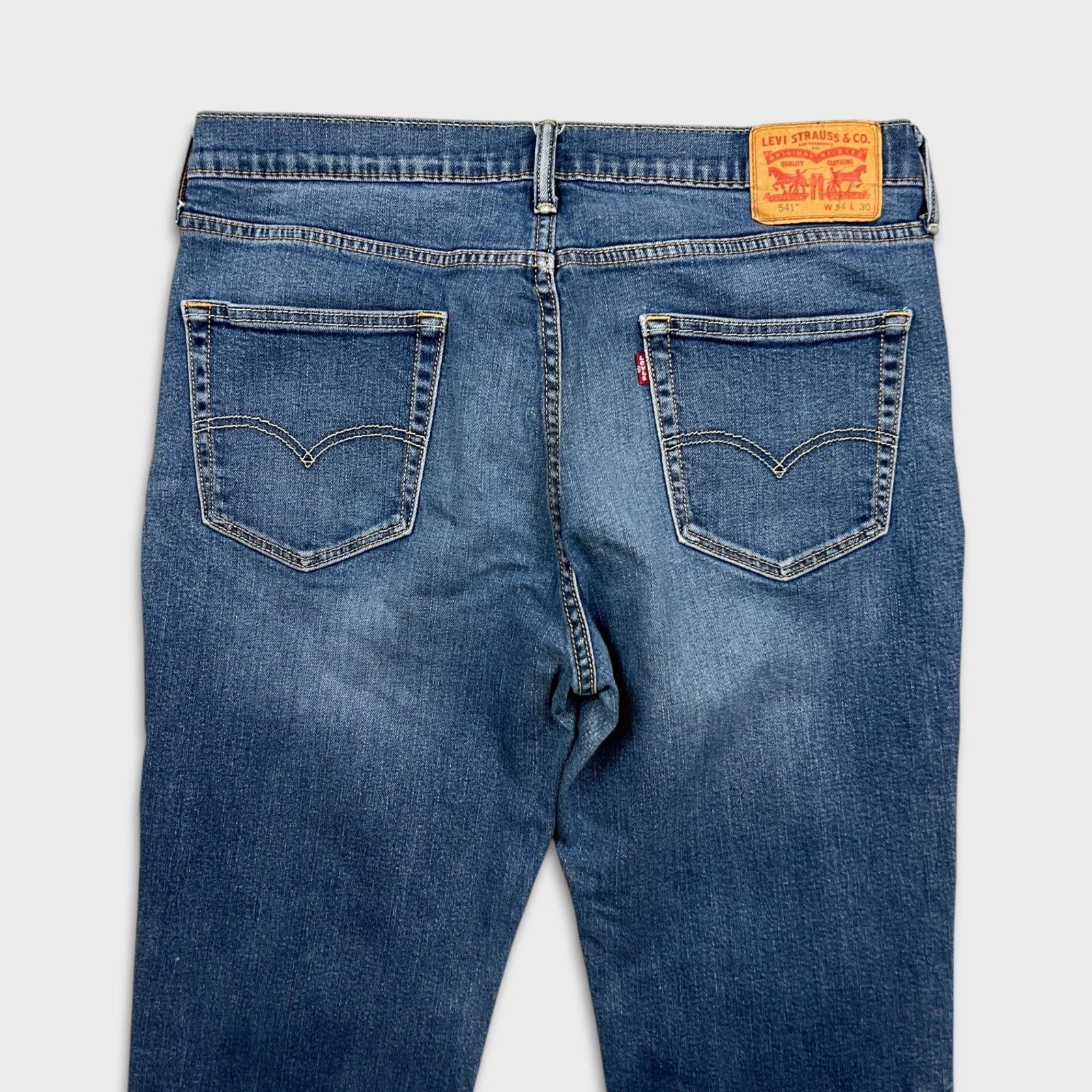 Levi's Levi's 541 Jeans 34x30 Athletic Taper Stretch Faded Denim Size US 34 / EU 50 - 6 Thumbnail