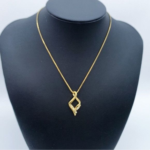 Givenchy Vintage Givenchy Gold Plated Pendant Necklace Size ONE SIZE - 1 Thumbnail