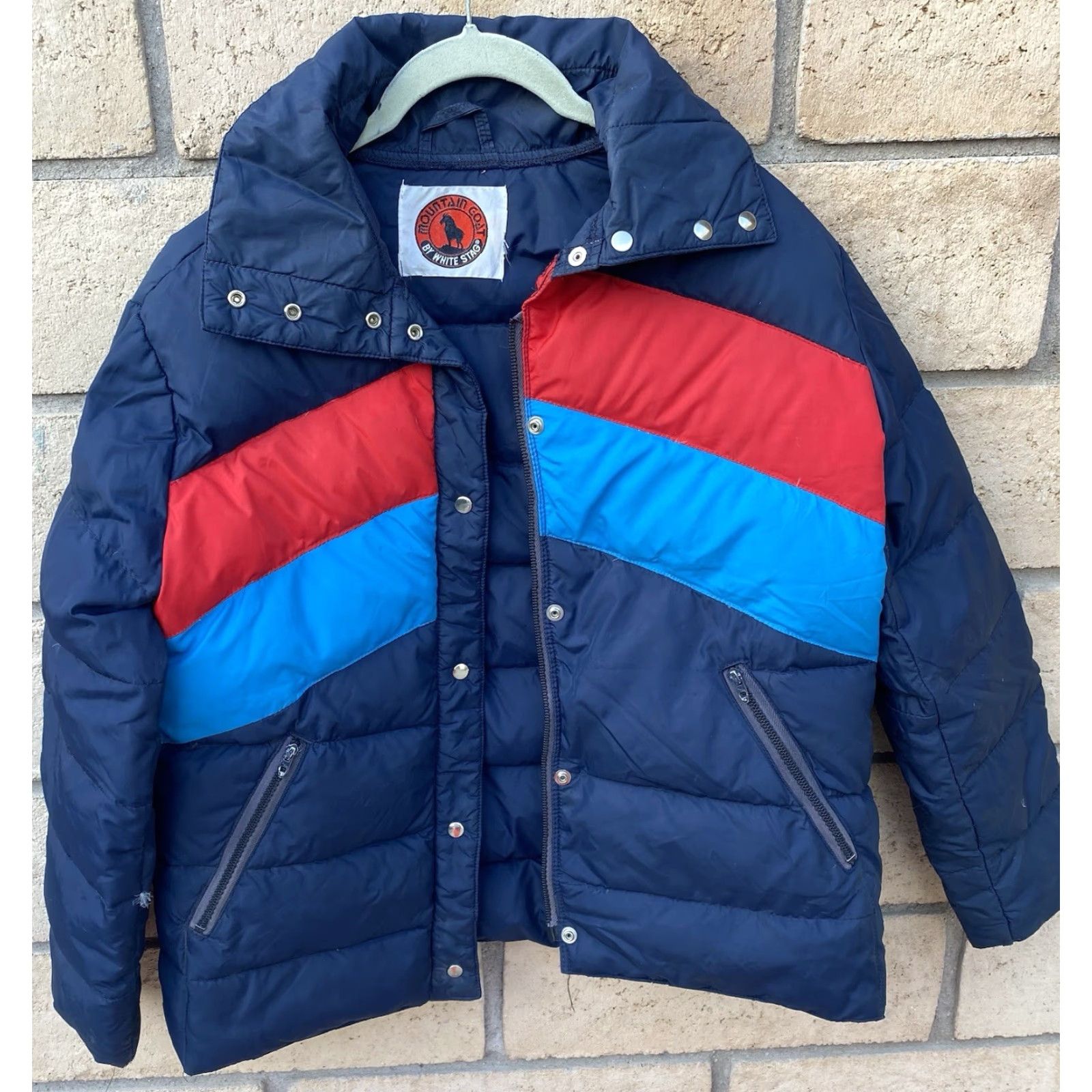 Vintage VINTAGE White Stag Mountain Goat Down Puffer Jacket Chevron Zip 70s 80s Size US S / EU 44-46 / 1 - 4 Thumbnail