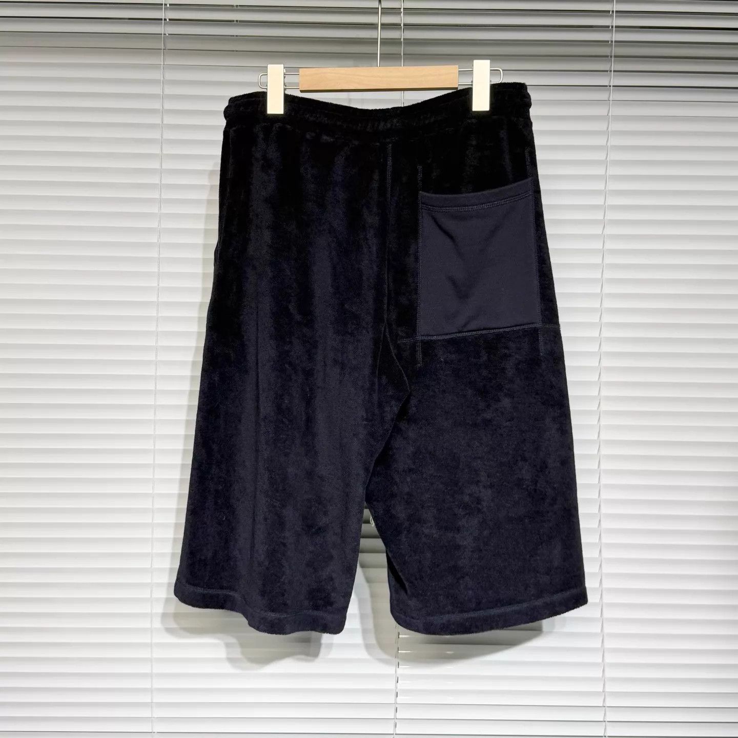 Loewe Loewe Navy-Blue Embroidered Logo Drawstring Short (S) Size US 30 / EU 46 - 2 Thumbnail