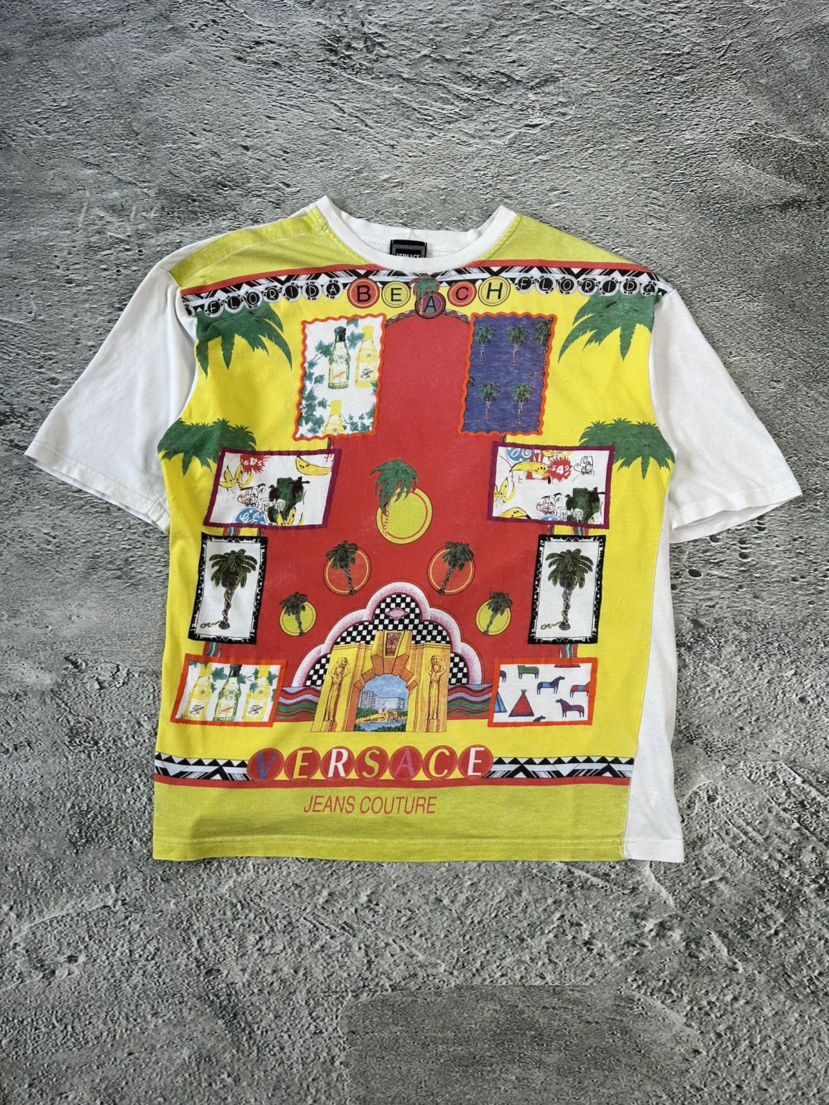 Versace Versace Miami Florida Beach vintage T-shirt fullprint Size US XL / EU 56 / 4 - 1 Thumbnail