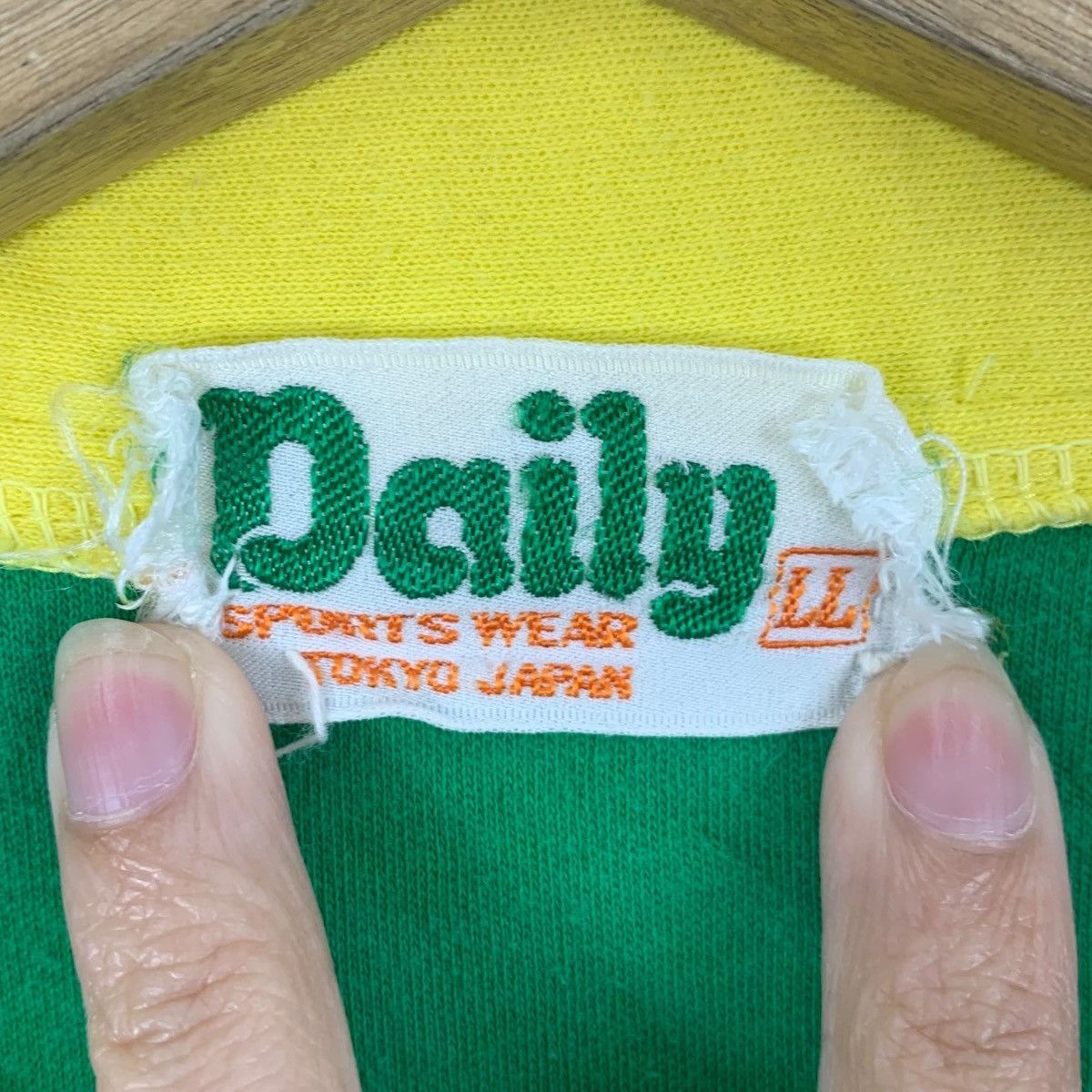 Vintage Vintage 80’ JAPAN BRAZIL JERSEY Football Soccer Tee Shirt Size US XL / EU 56 / 4 - 4 Thumbnail