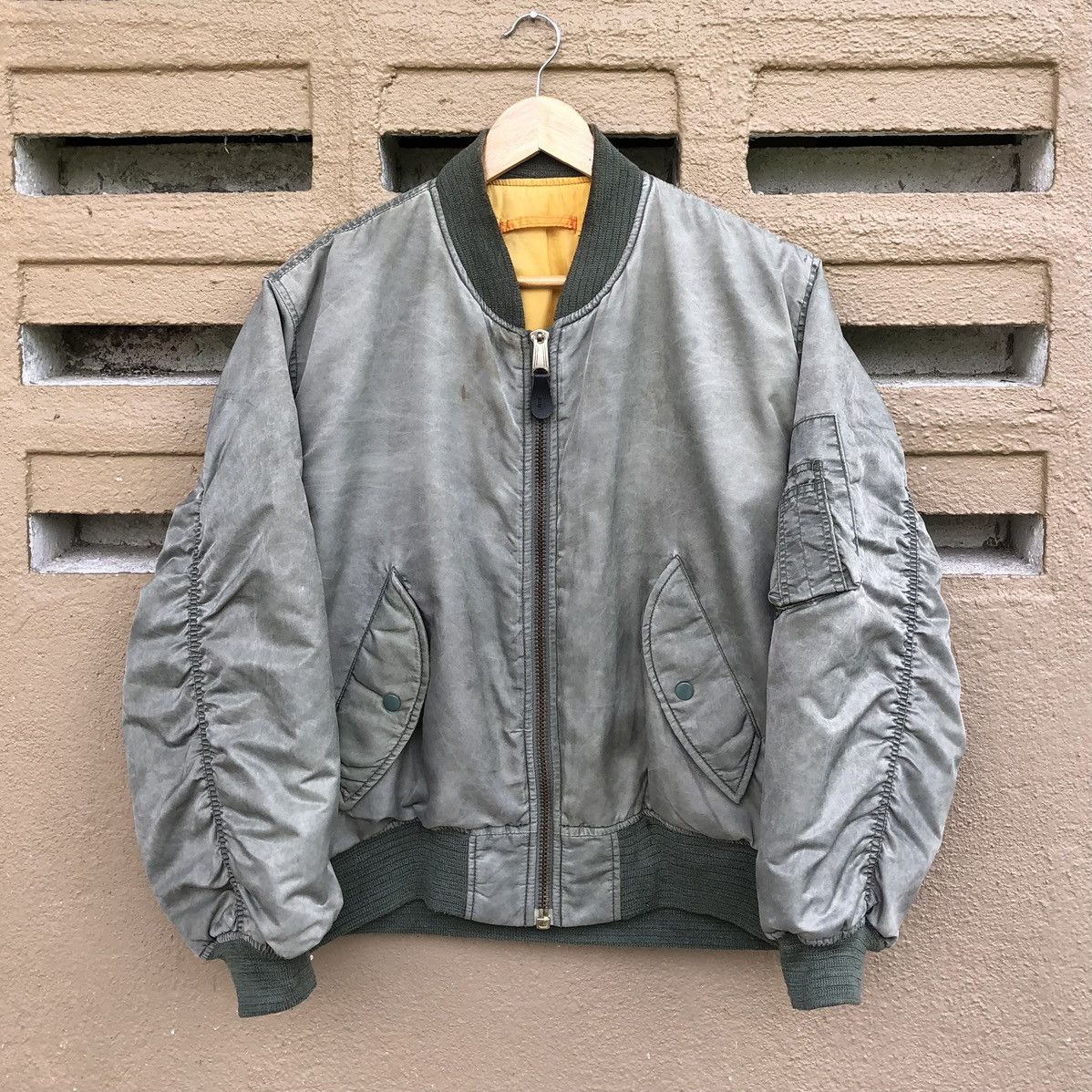 Vintage VTG Sun Faded Flyer’s Man Intermediate Ma-1 Bomber Jacket Size US M / EU 48-50 / 2 - 9 Thumbnail