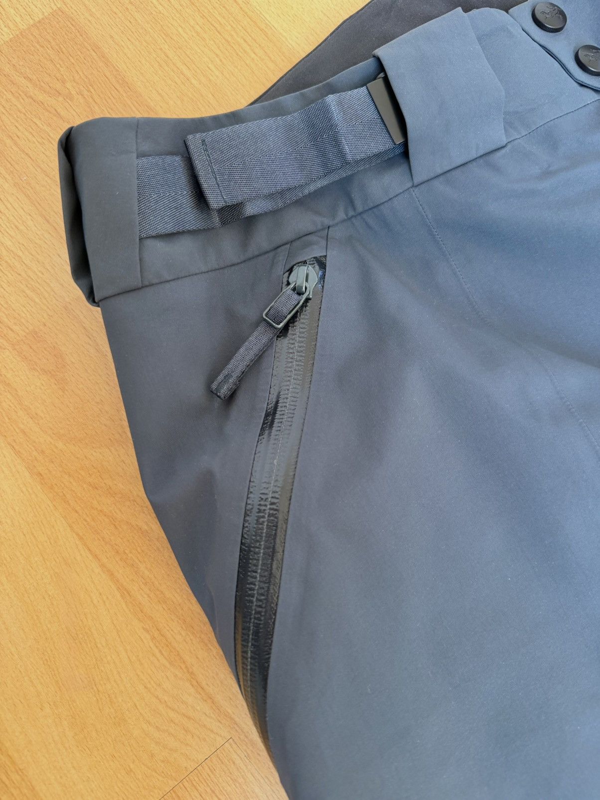 Arc'teryx Arc'teryx Ski pants Gore-Tex L/G reg Size US 36 / EU 52 - 7 Thumbnail