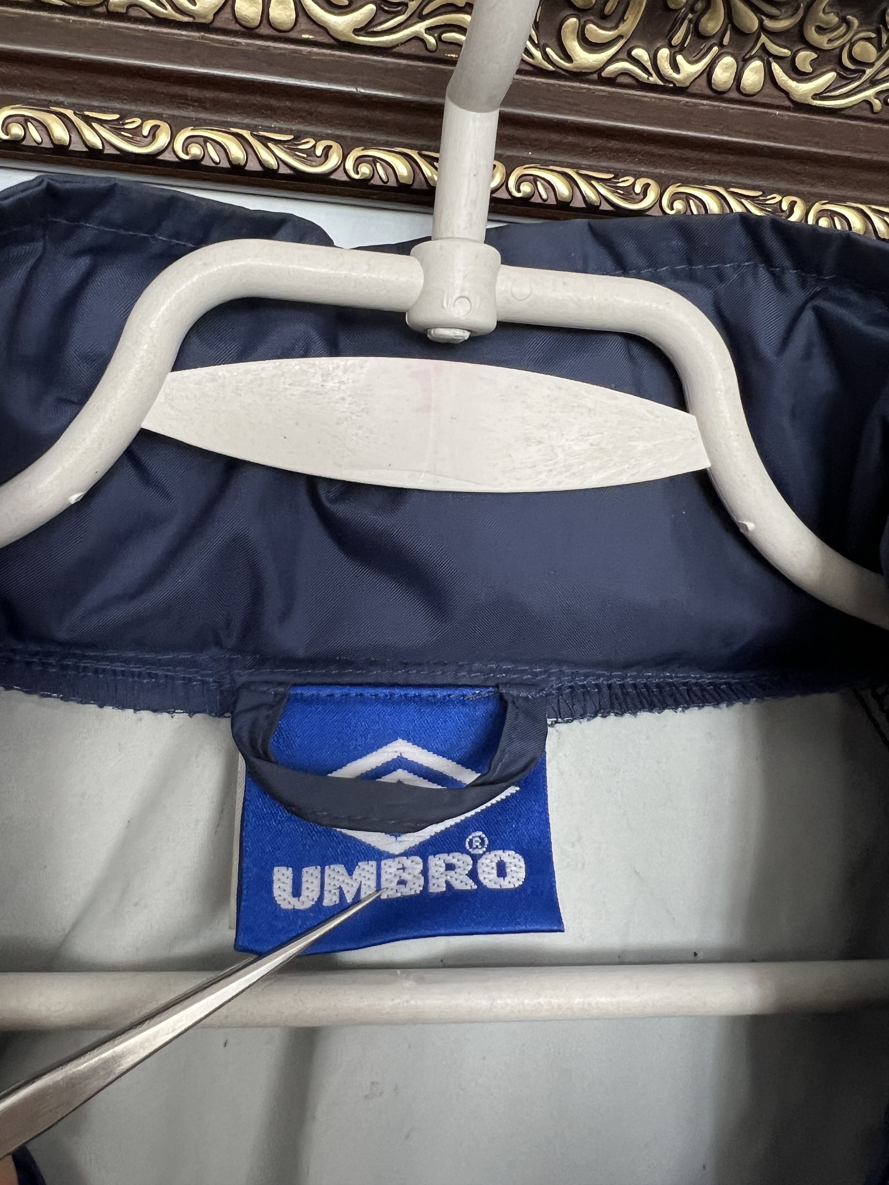 Umbro Chelsea Football Jacket Soccer Windbreaker Hooded Rain Size US M / EU 48-50 / 2 - 8 Thumbnail