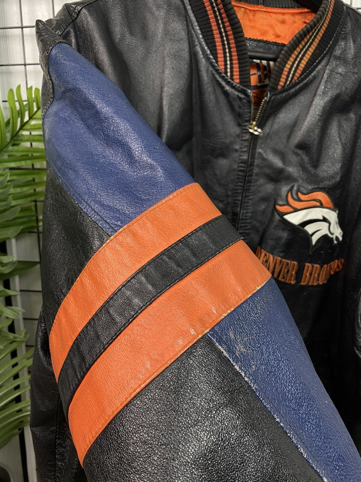 Other Vintage Denver Broncos NFL Leather Bomber Jacket Varsity XL Size US XL / EU 56 / 4 - 16 Thumbnail
