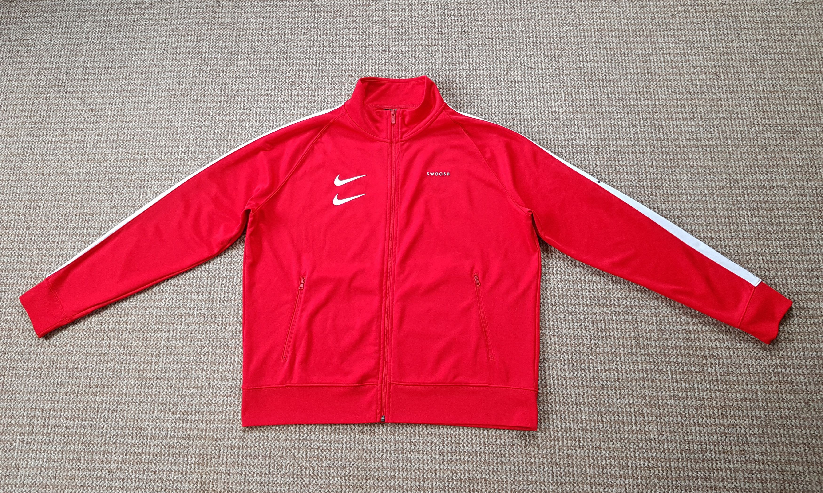 nike shirt double swoosh