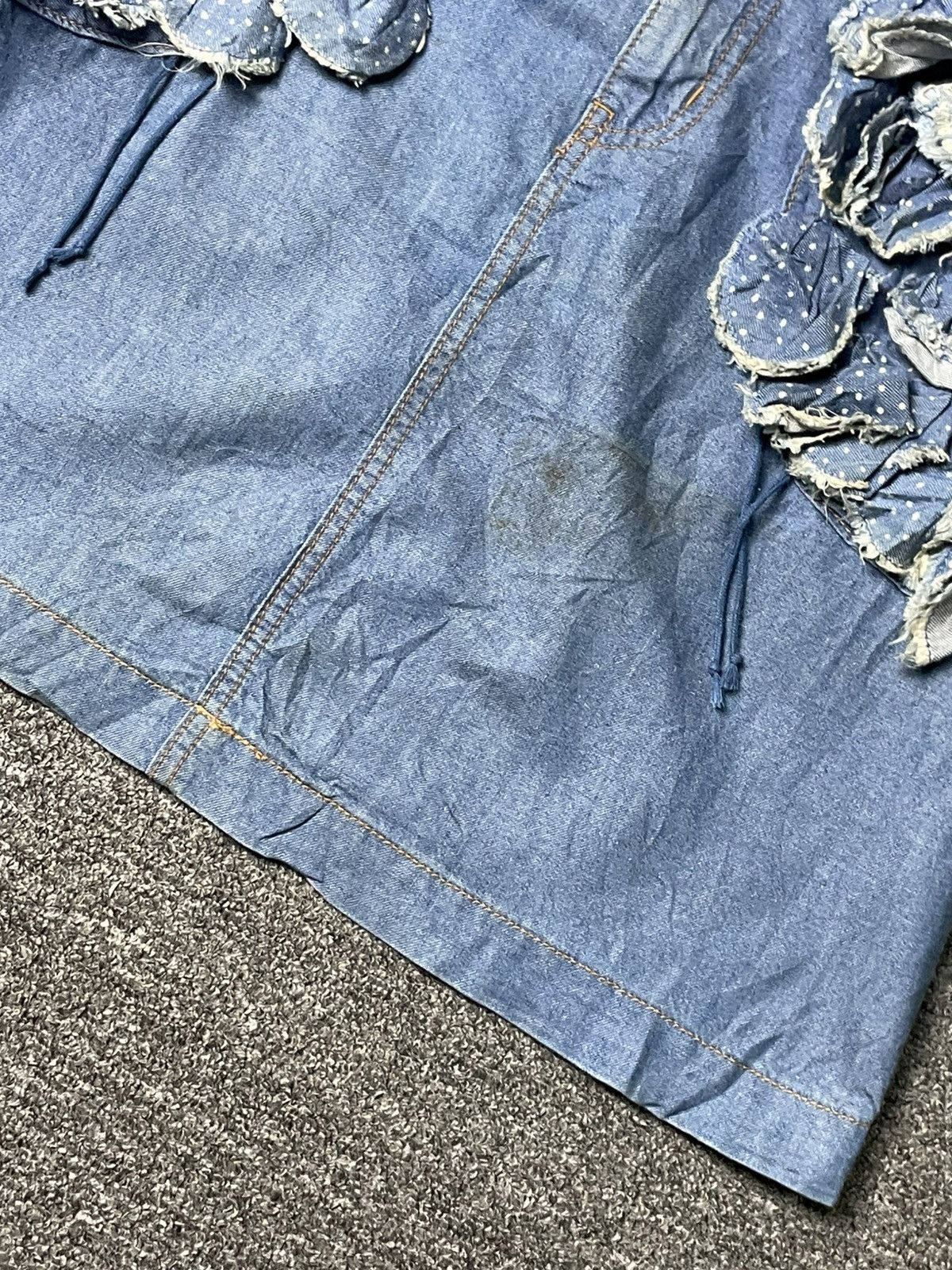 Issey Miyake × Japanese Brand × Ne-Net NE-NET by Issey Miyake Flower Ruffles Denim Skirt (83) Size 30" / US 8 / IT 44 - 3 Thumbnail