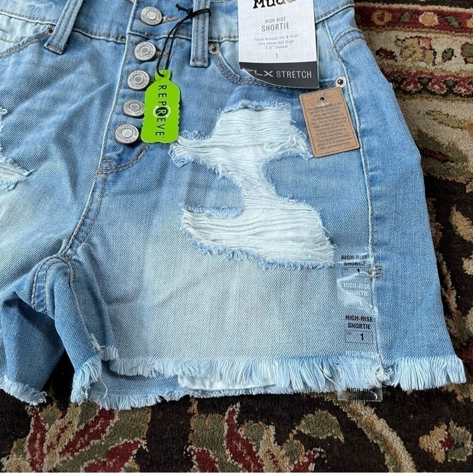 Other MUDD NWT Denim Shorts Button Fly Distressed Women’s 1 Size 25" / US 0 / IT 36 - 3 Thumbnail