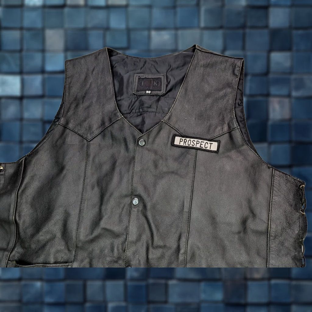 Vintage IK VTG Leather Motorcycle Riding Vest Men 50 Black Lace Pocket Snap Front Mid-Length Vest Mens Leather IK Size US M / EU 48-50 / 2 - 1 Thumbnail