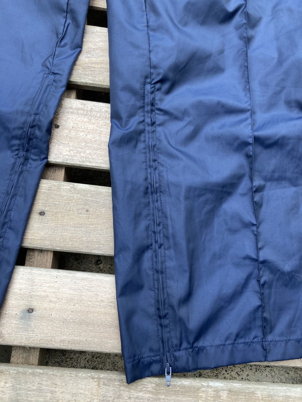 Nike × Vintage Vintage 90s Nike Nylon Dark Blue Track Pants Size US 32 / EU 48 - 4 Thumbnail