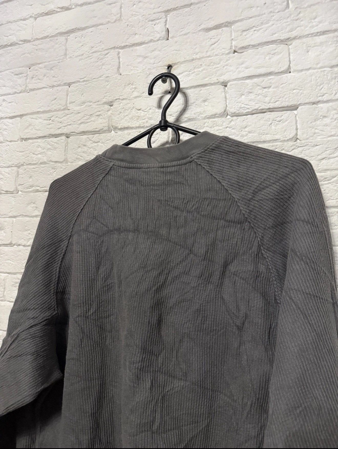 Nike Vintage Nike Y2K Sweatshirt Mini Logo Ribbed Long Sleeve Size US L / EU 52-54 / 3 - 8 Thumbnail