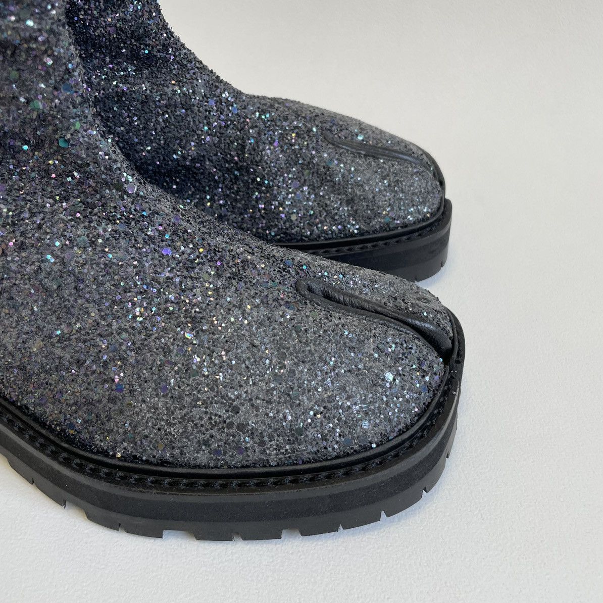 Maison Margiela A/W 19 Glitter Hunter Tabi Boots Size US 7 / IT 37 - 13 Thumbnail