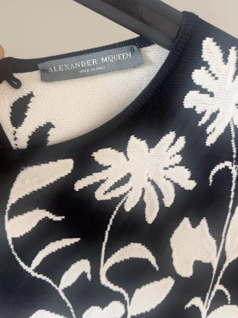 Alexander McQueen Alexander McQUEEN Dress 2505-Nextarrow Size M / US 6-8 / IT 42-44 - 4 Thumbnail