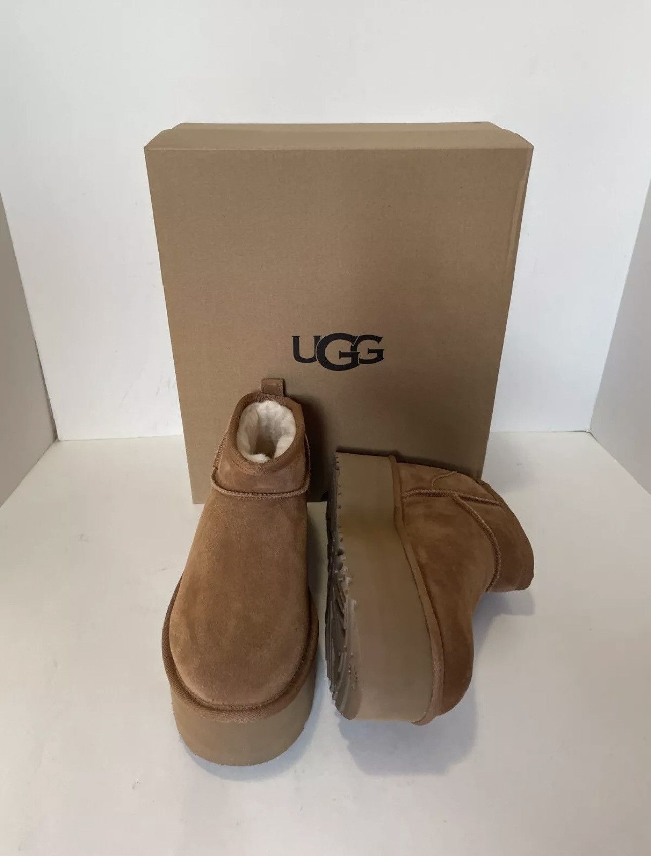Ugg Womens Ugg Boots Size US 9 / IT 39 - 4 Thumbnail