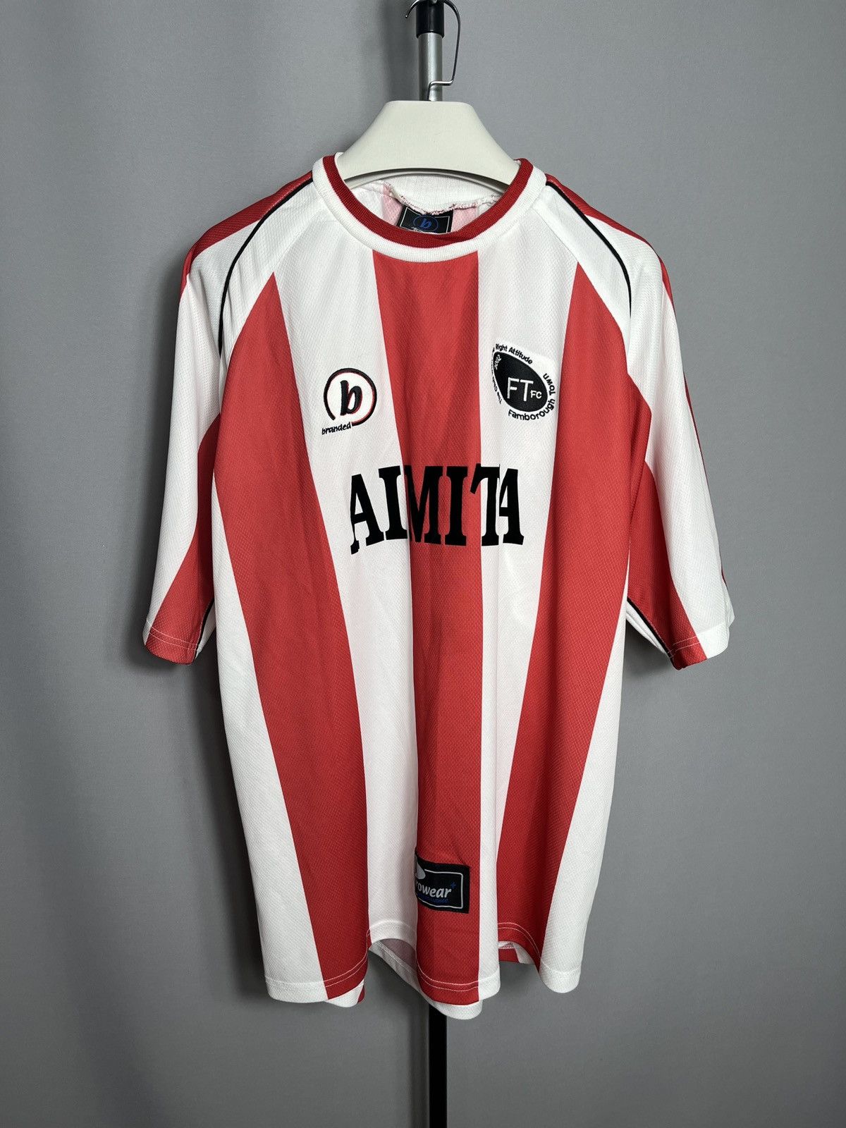 Sports Specialties Branded 2002 - 2003 Farnborough FC home AIMITA Football Size US XL / EU 56 / 4 - 1 Thumbnail