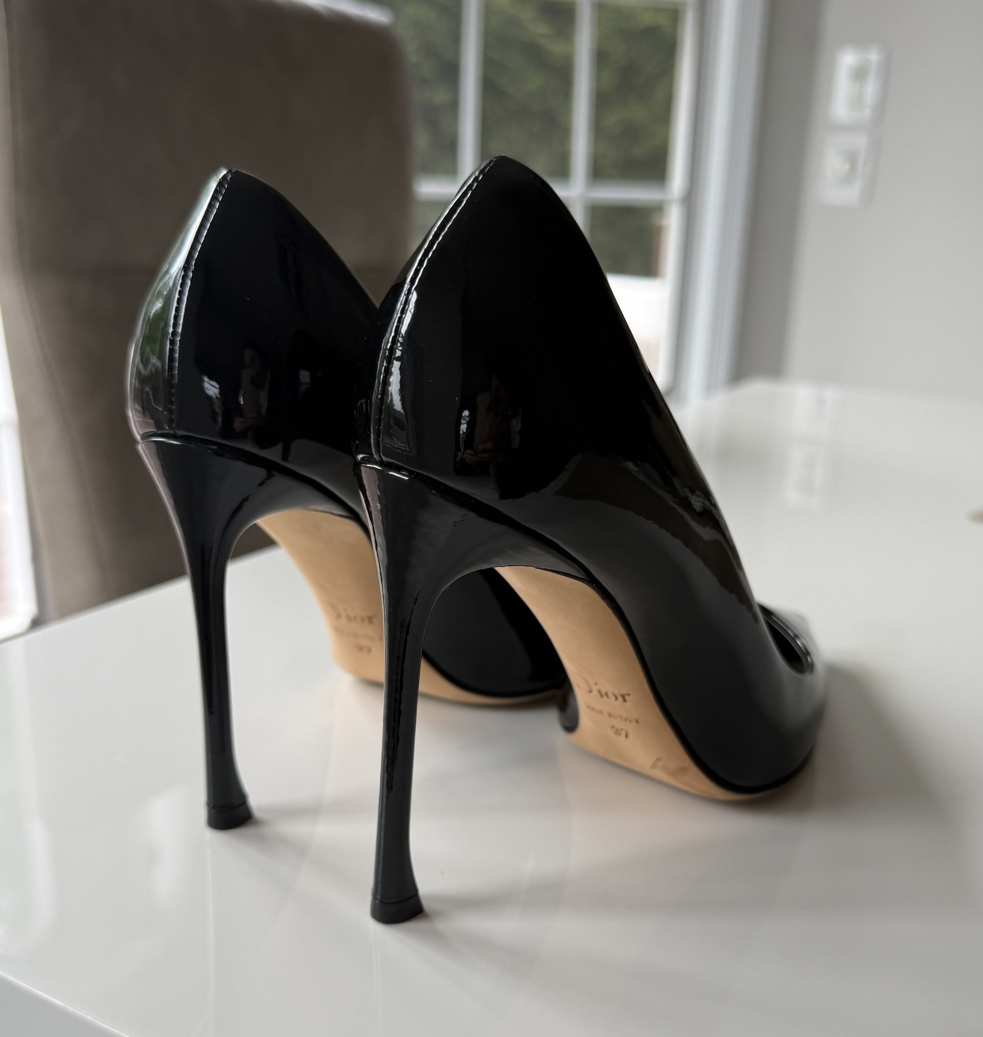 Dior Christian Dior Black Patent Leather Pointed-Toe Pumps 37(IT) Size US 7 / IT 37 - 5 Thumbnail