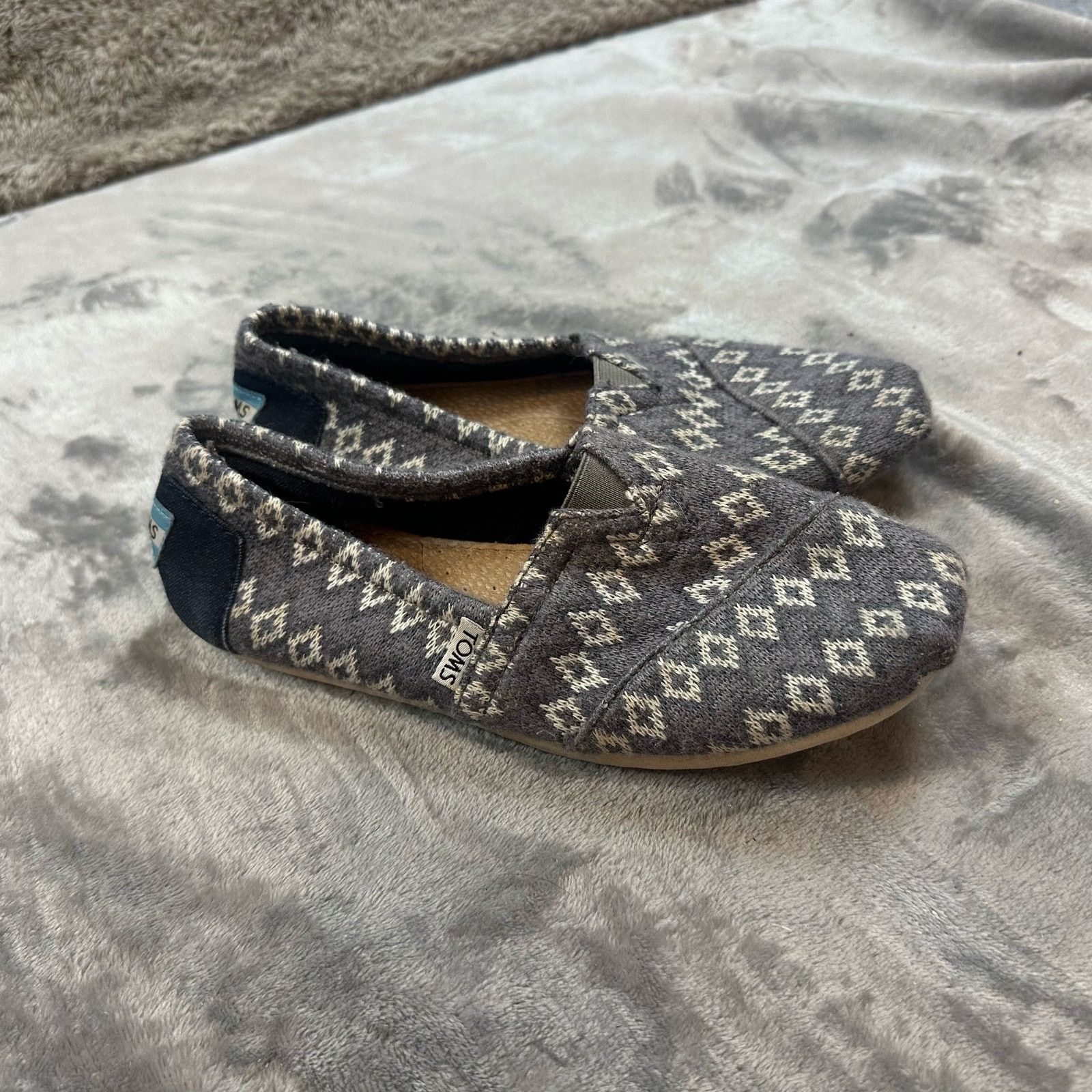 Toms Toms Gray Geo Diamond Fabric Shoes Sneakers Slip Ons 6 Size US 6 / IT 36 - 9 Thumbnail