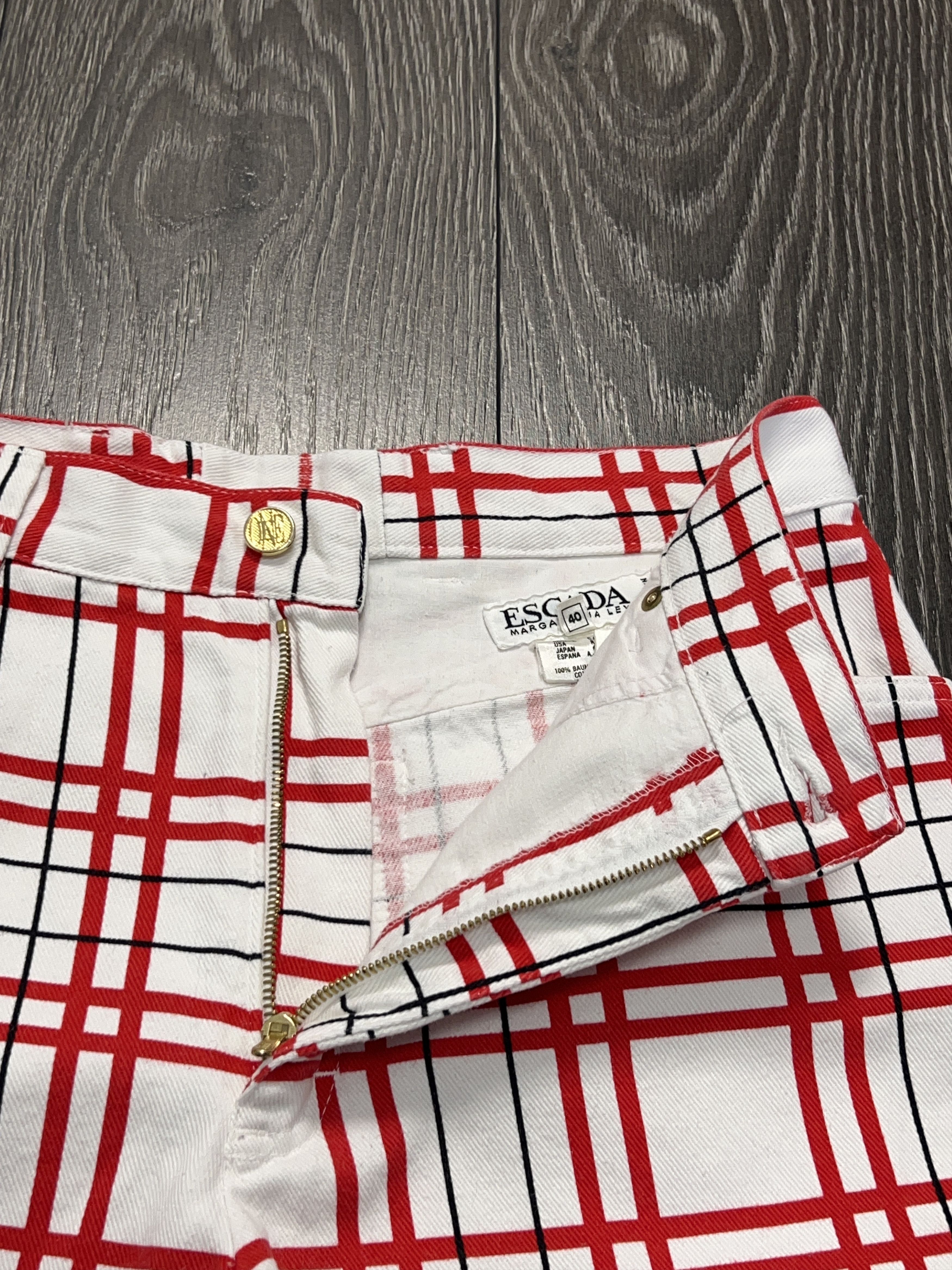 Escada Vintage Margaretha Ley Luxury Check Cotton Denim Shorts Size 27" / US 4 / IT 40 - 4 Thumbnail