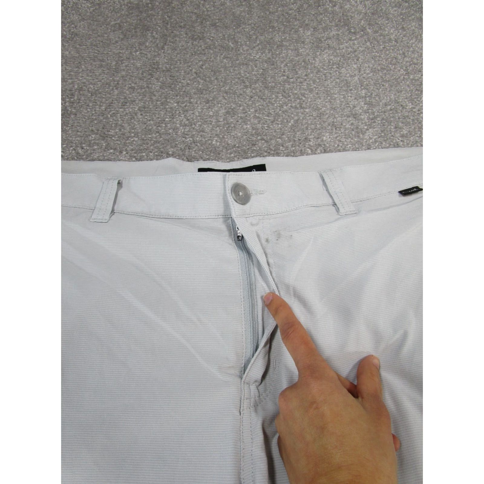 TravisMathew Travis Mathew Shorts Mens 40 Light Gray Lightweight Performance Golf Size US 40 / EU 56 - 5 Thumbnail