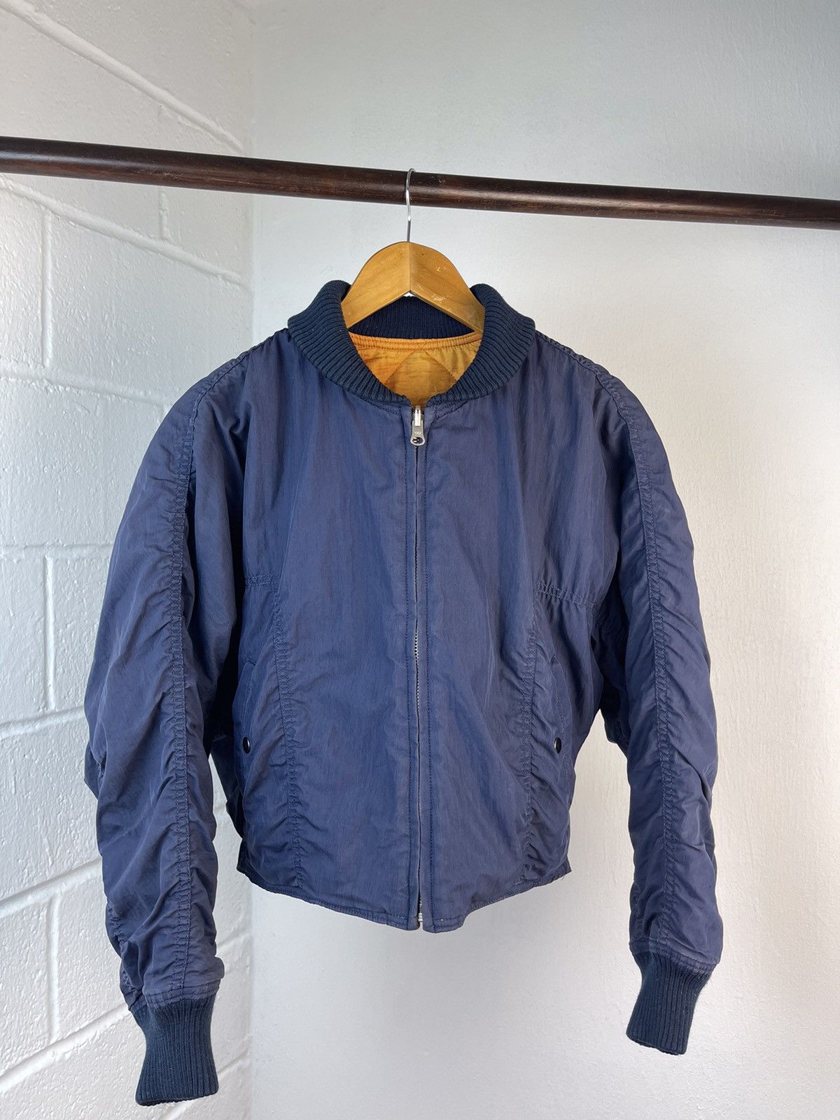 Issey Miyake × Tsumori Chisato 90s ISSEY MIYAKE CROPED REVERSIBLE BOMBER JACKET Size US L / EU 52-54 / 3 - 16 Thumbnail