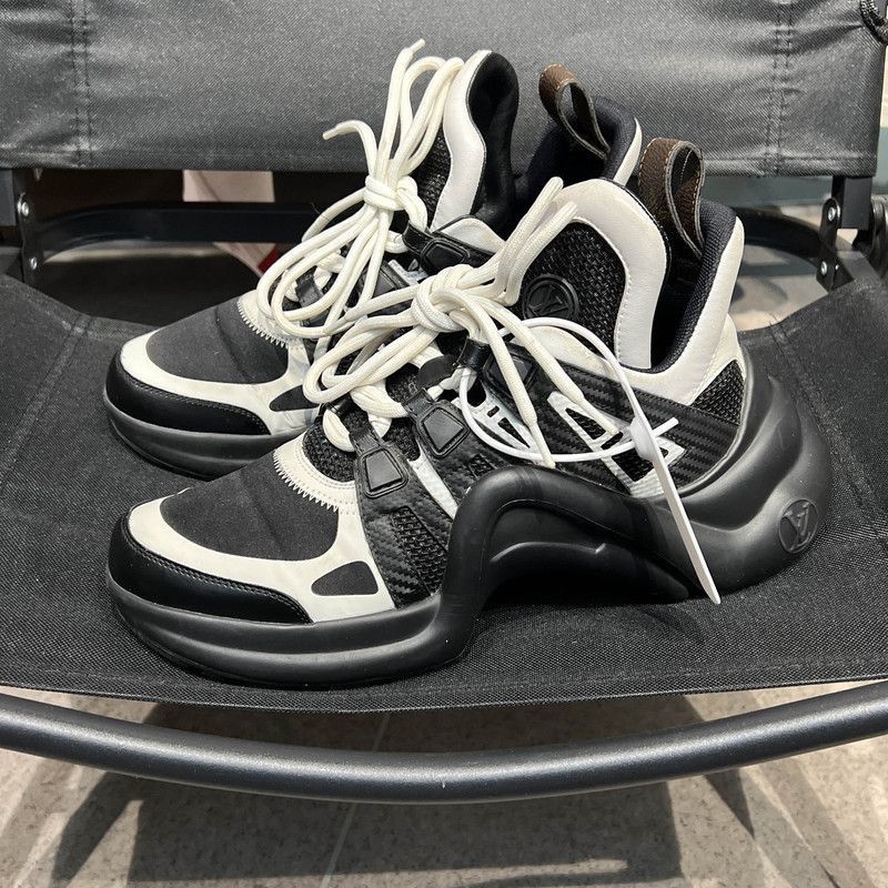 Louis Vuitton Louis Vuitton Black and White Sneakers - Size US 7.5 / EU 40-41 - 1 Thumbnail